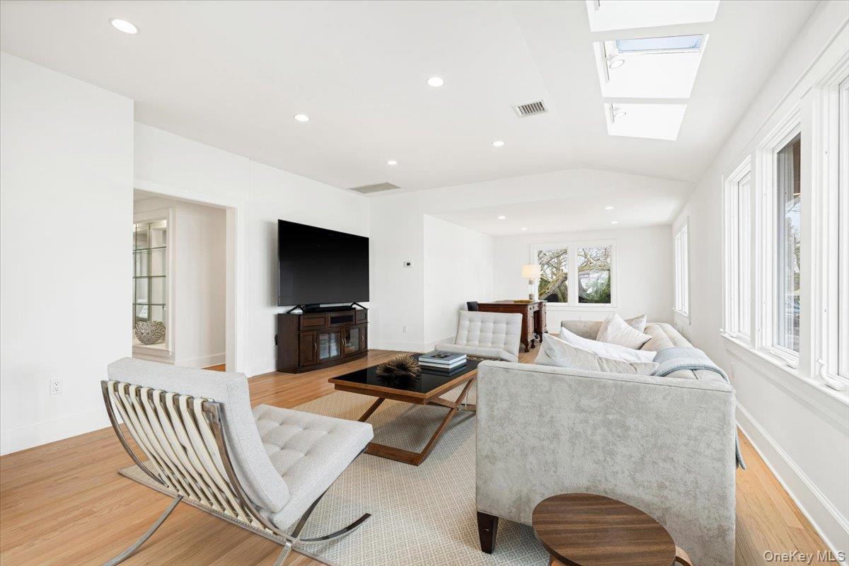 #16 photo, 6 North Island, Rye , NY 10580