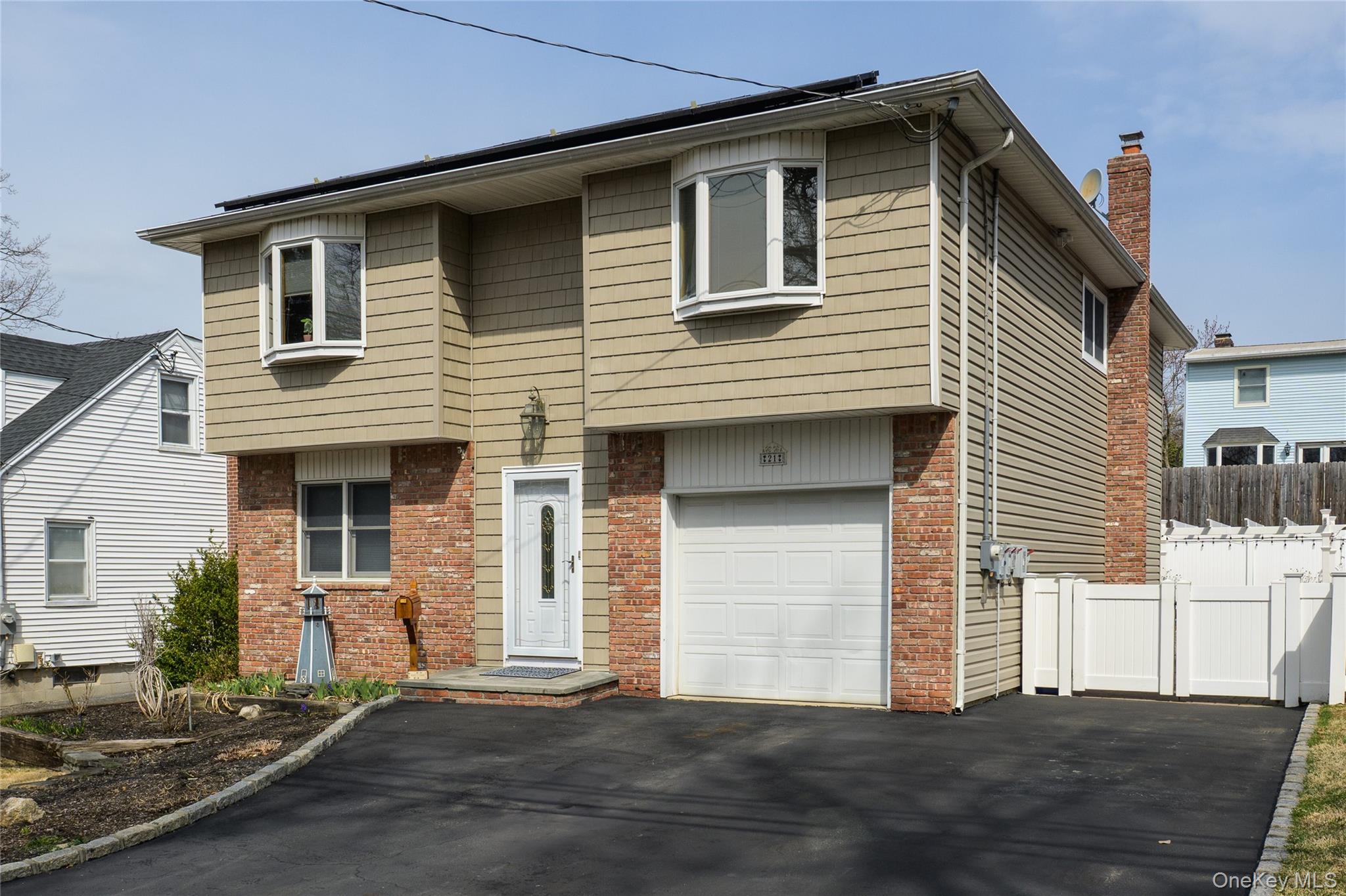 #2 photo, 21 Godfrey Avenue, ナッソー郡 Bayville , NY 11709