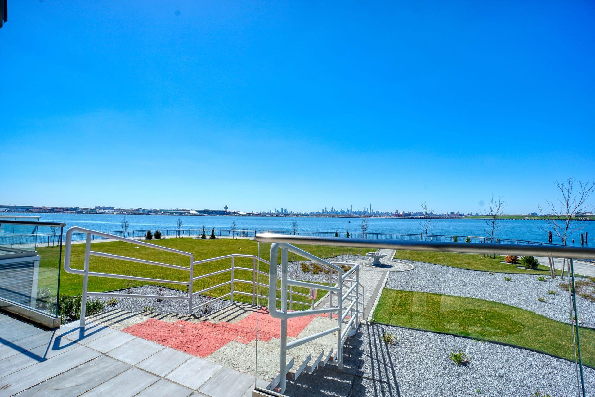 #10 photo, 14-50 110 Street, クイーンズ区 College Point , NY 11356