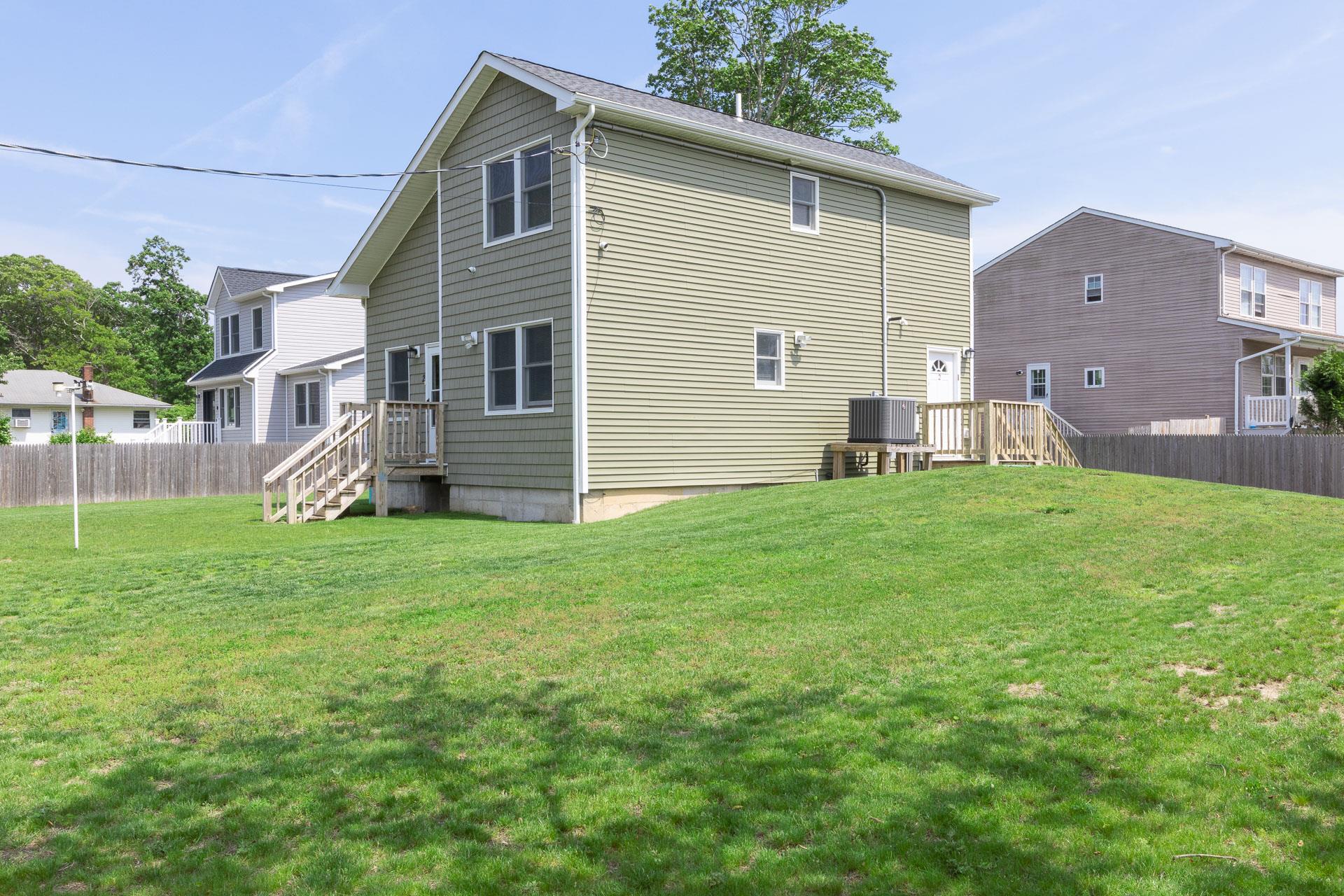 #3 photo, 2 Lafayette Drive, サフォーク郡 Shirley , NY 11967