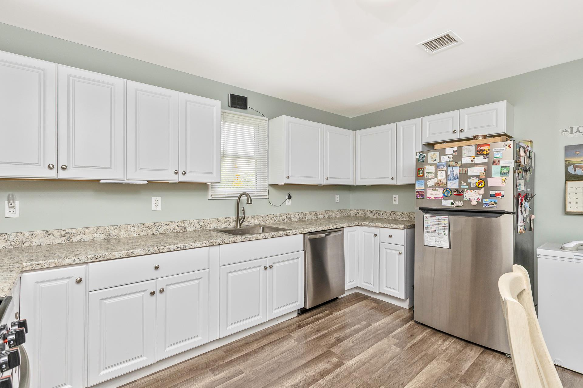 #7 photo, 2 Lafayette Drive, サフォーク郡 Shirley , NY 11967