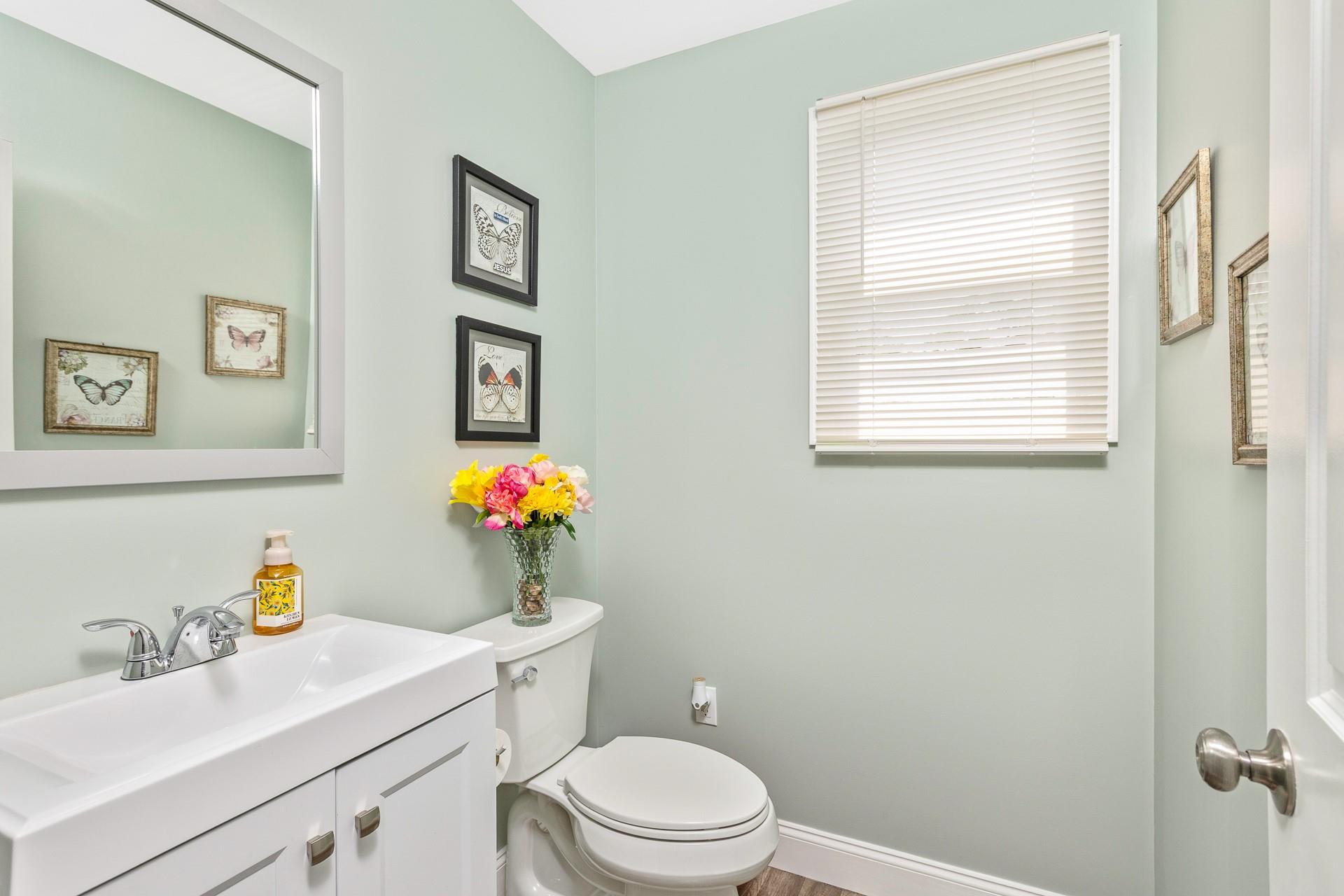 #9 photo, 2 Lafayette Drive, サフォーク郡 Shirley , NY 11967