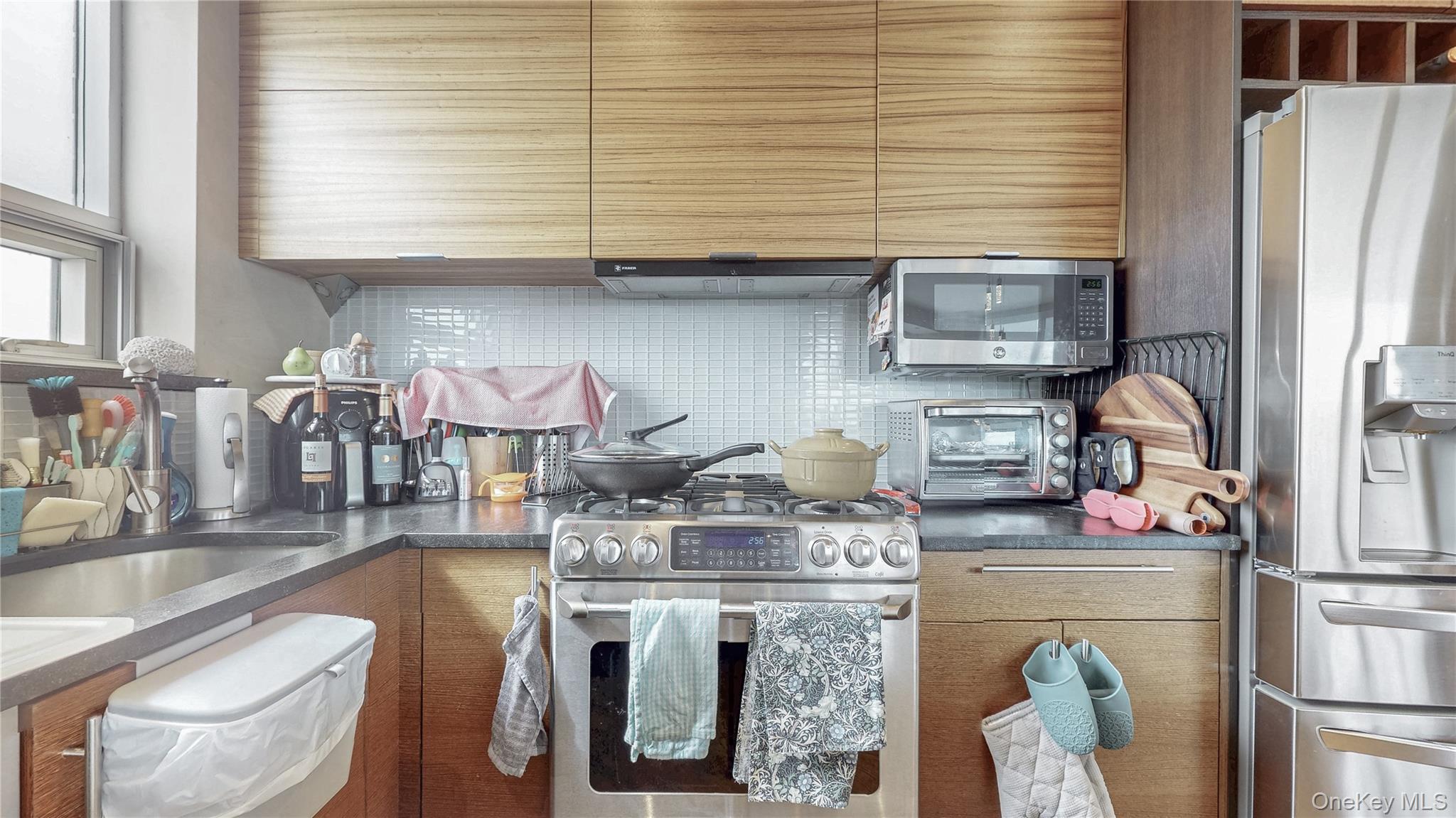 #8 photo, 11-24 31st Avenue, クイーンズ区 Astoria , NY 11106