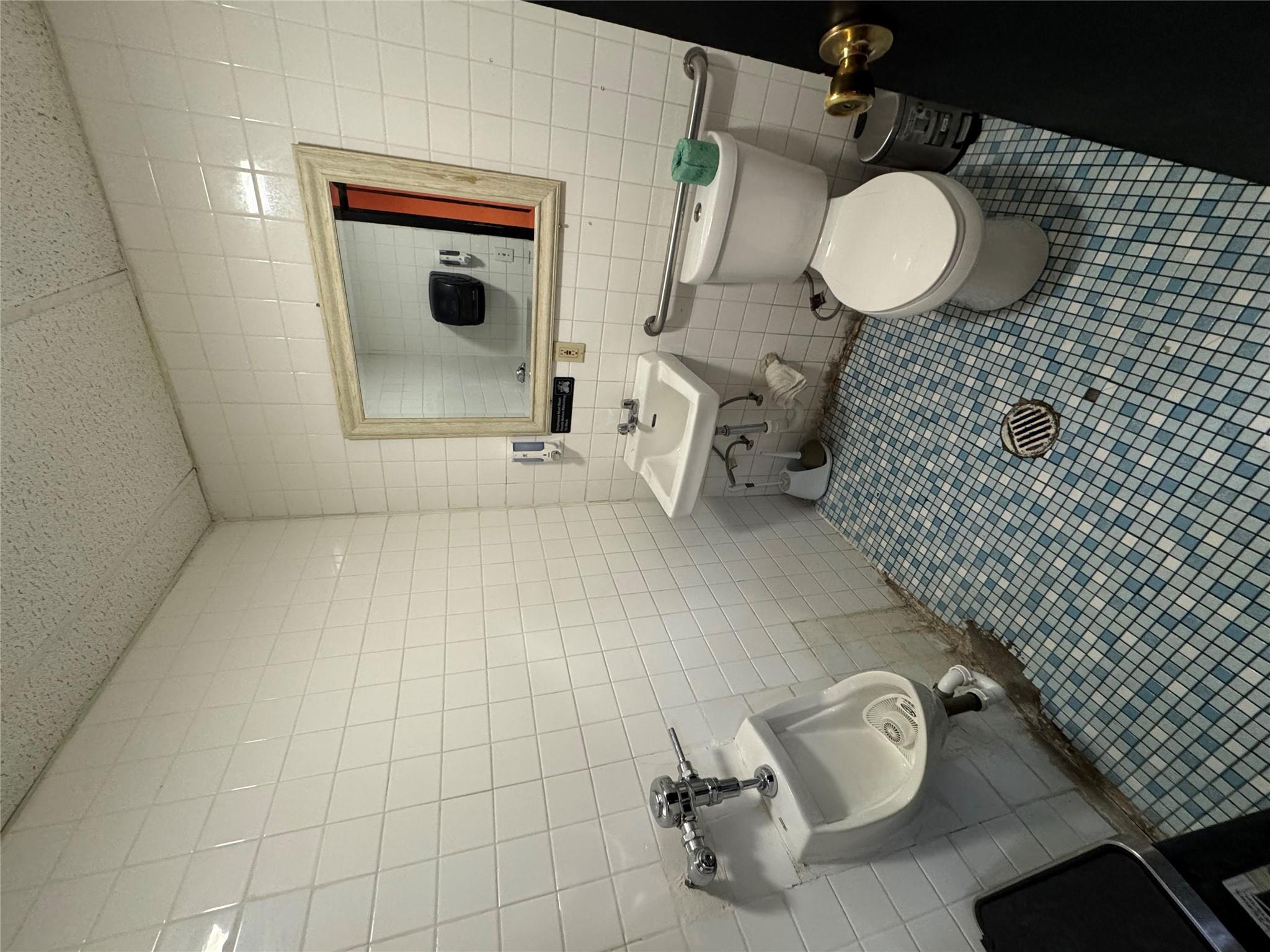 #3 photo, 256 Marcus Garvey Boulevard, ブルックリン区 Brooklyn , NY 11221