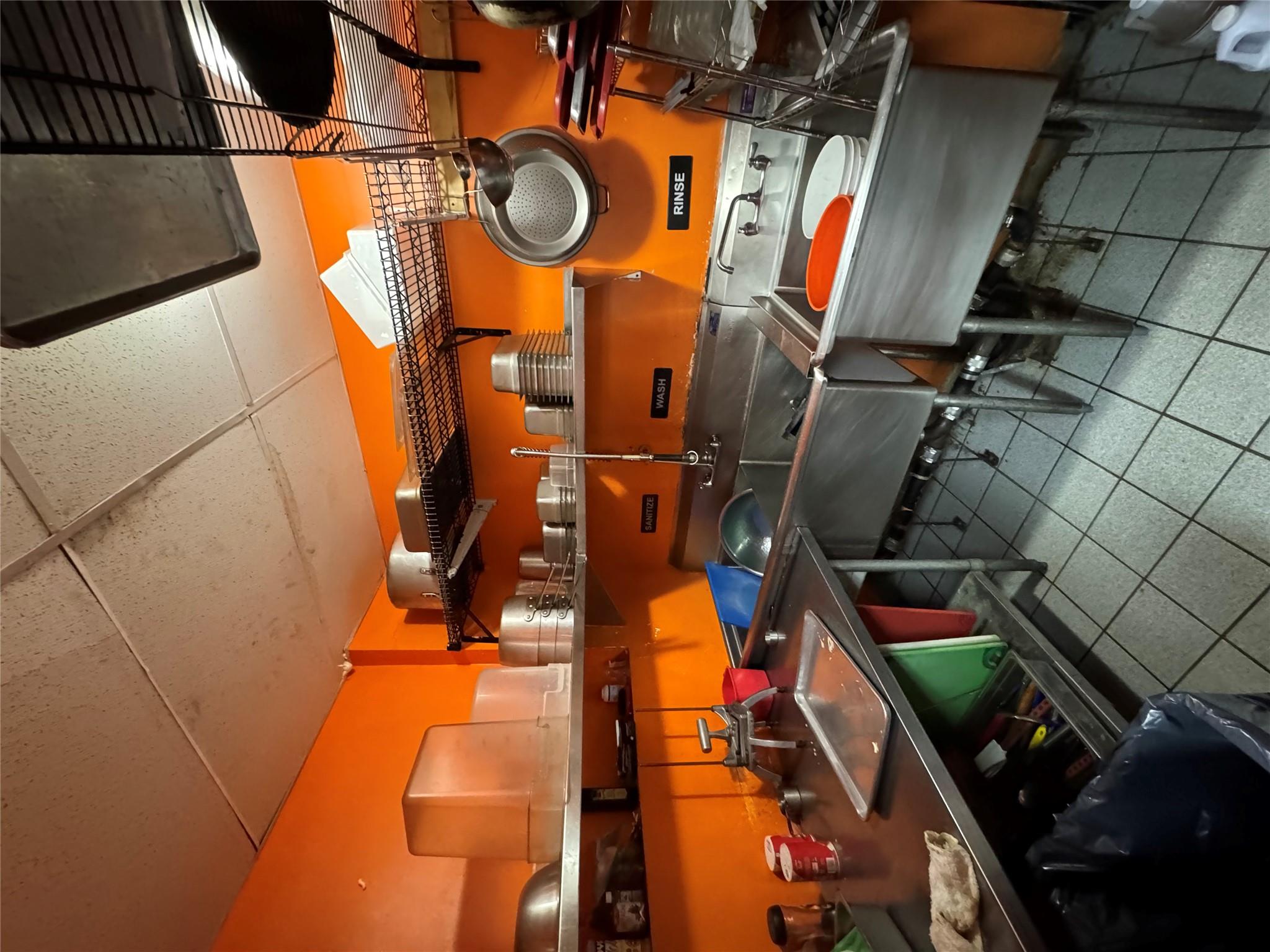 #8 photo, 256 Marcus Garvey Boulevard, ブルックリン区 Brooklyn , NY 11221