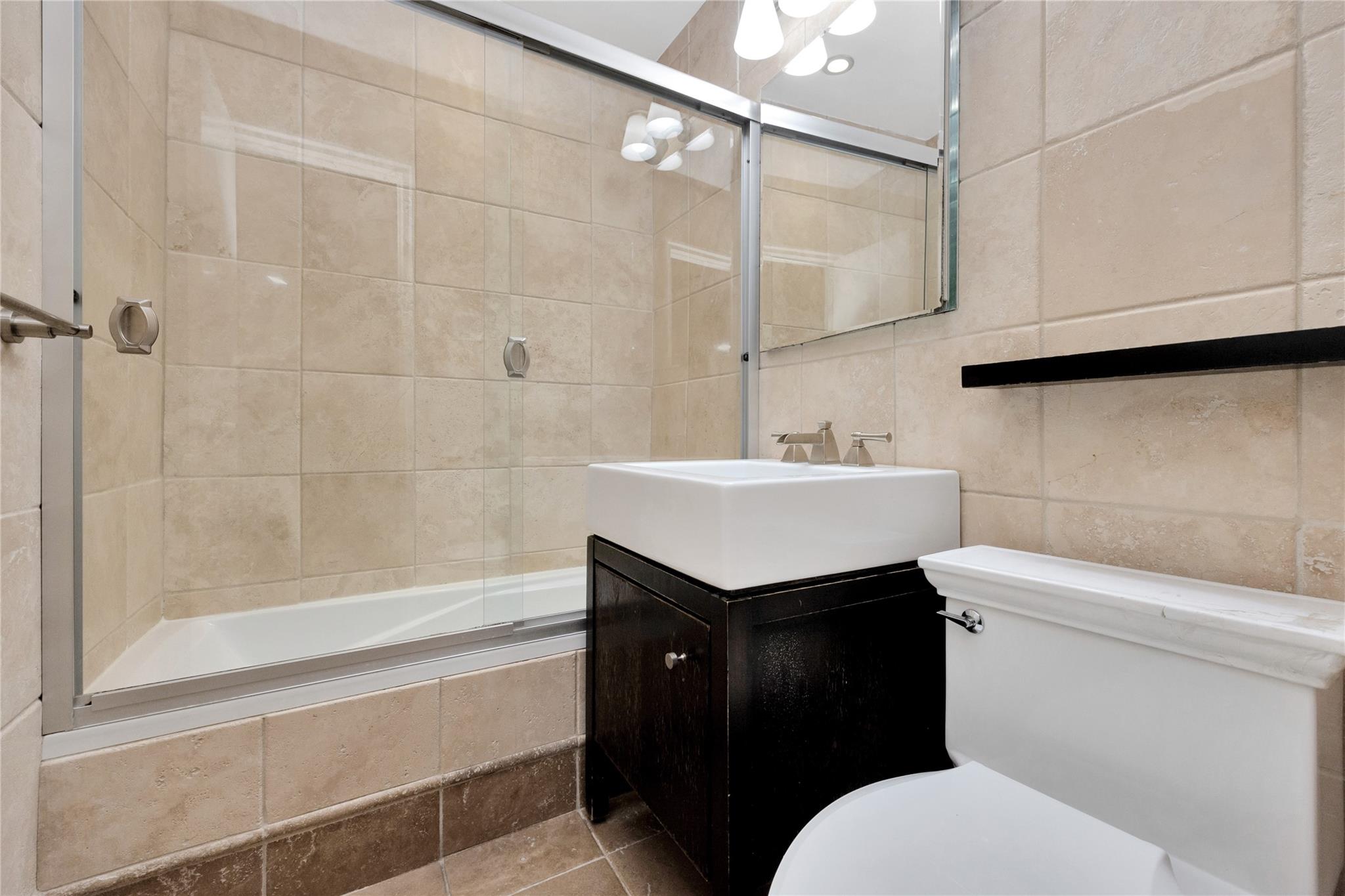 #16 photo, 140-50 Burden Crescent, Briarwood , NY 11435