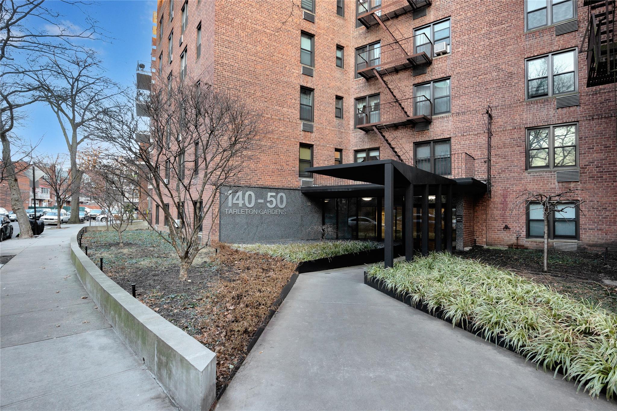 #2 photo, 140-50 Burden Crescent, Briarwood , NY 11435