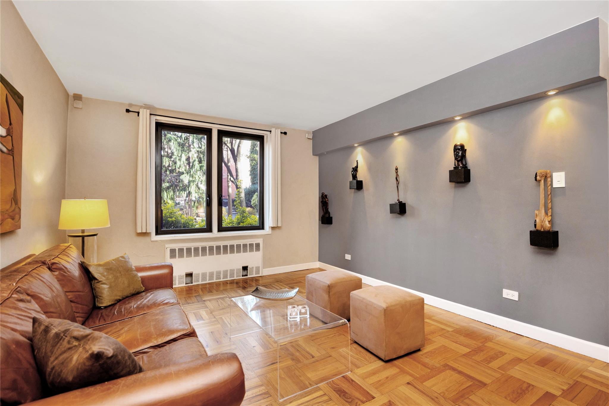 #9 photo, 140-50 Burden Crescent, Briarwood , NY 11435