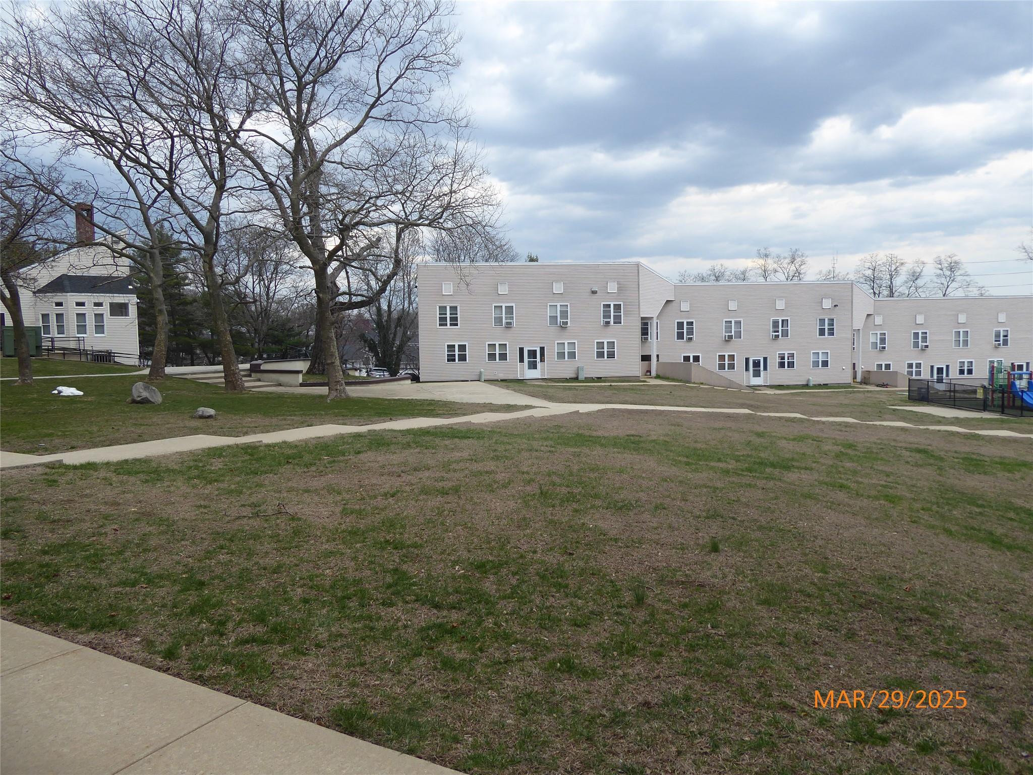 #20 photo, 280 Lowndes Avenue, Huntington Station , NY 11746