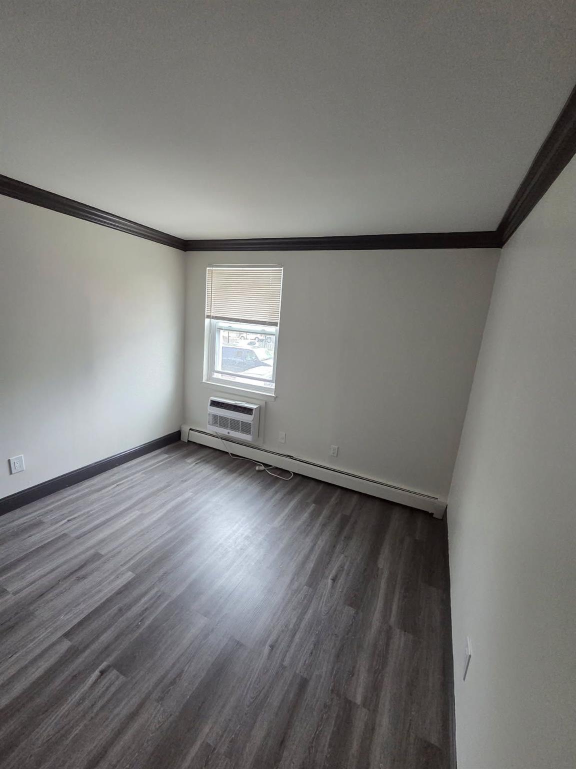 #5 photo, 280 Lowndes Avenue, Huntington Station , NY 11746