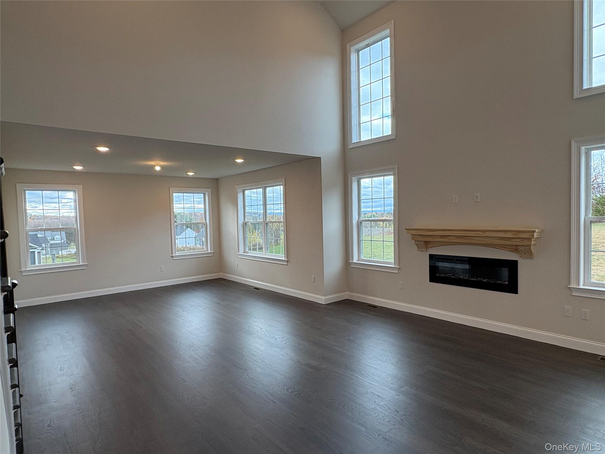 #5 photo, 21 Dartmouth Drive, Poughkeepsie , NY 12603