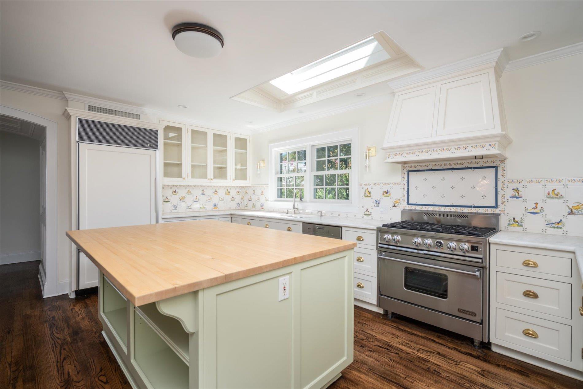 #14 photo, 67 3rd Street, Garden City , NY 11530