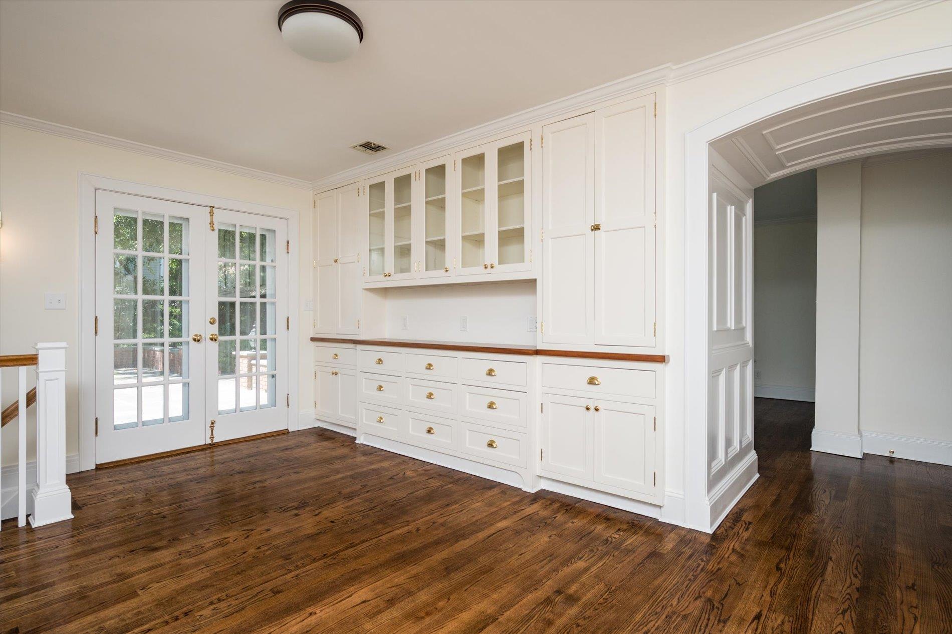 #17 photo, 67 3rd Street, Garden City , NY 11530