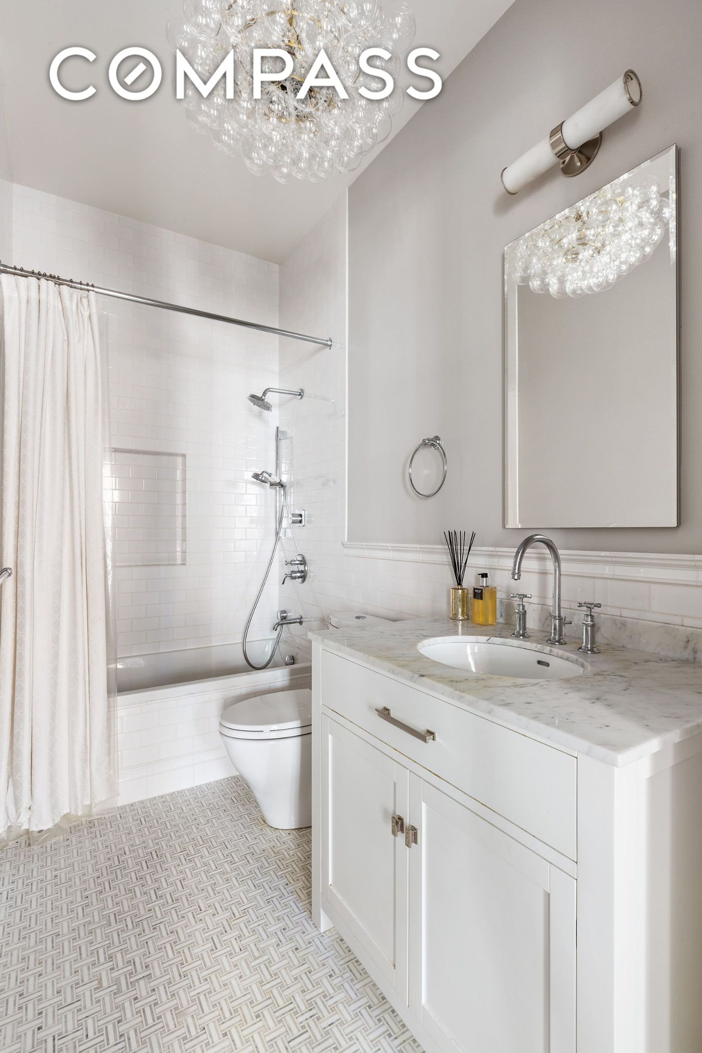 #19 photo, 304 E 82nd Street, マンハッタン Upper East Side , NY 10028