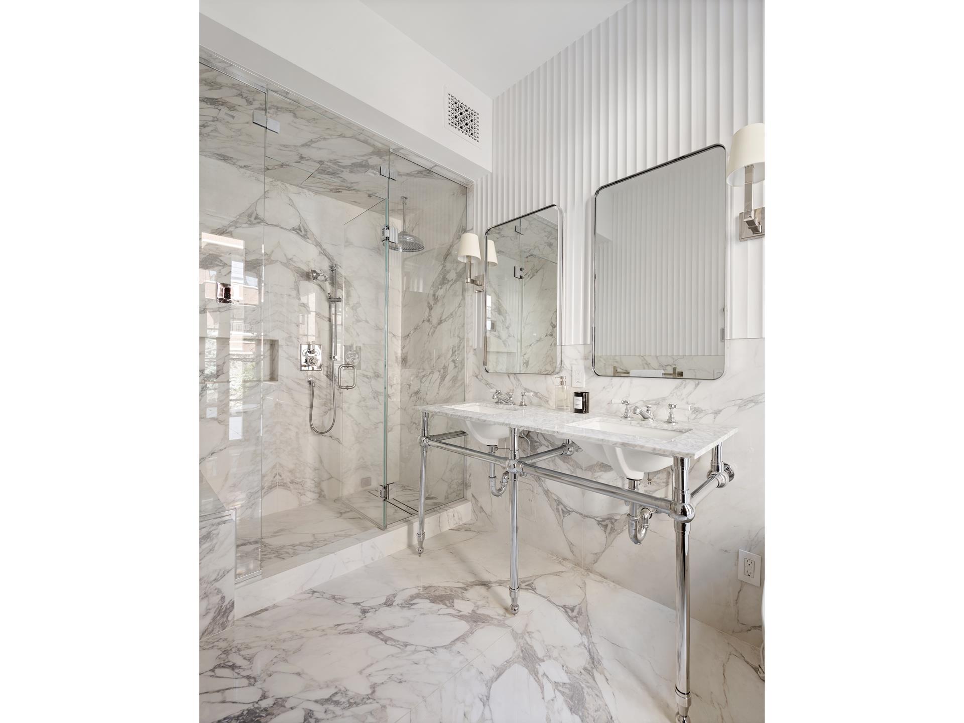 #10 photo, 127 W 11TH Street, Greenwich Village , NY 10011