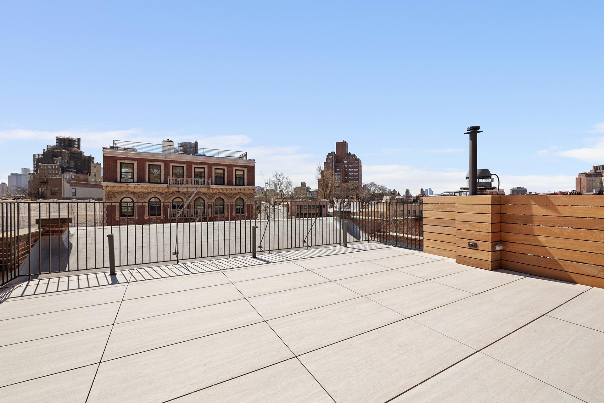 #19 photo, 127 W 11TH Street, Greenwich Village , NY 10011