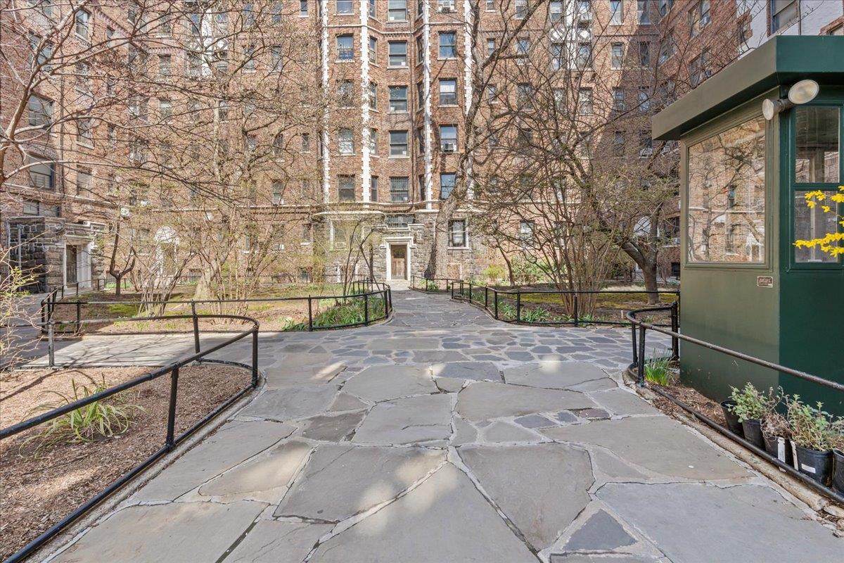 #13 photo, 3390 WAYNE Avenue, Norwood , NY 10467