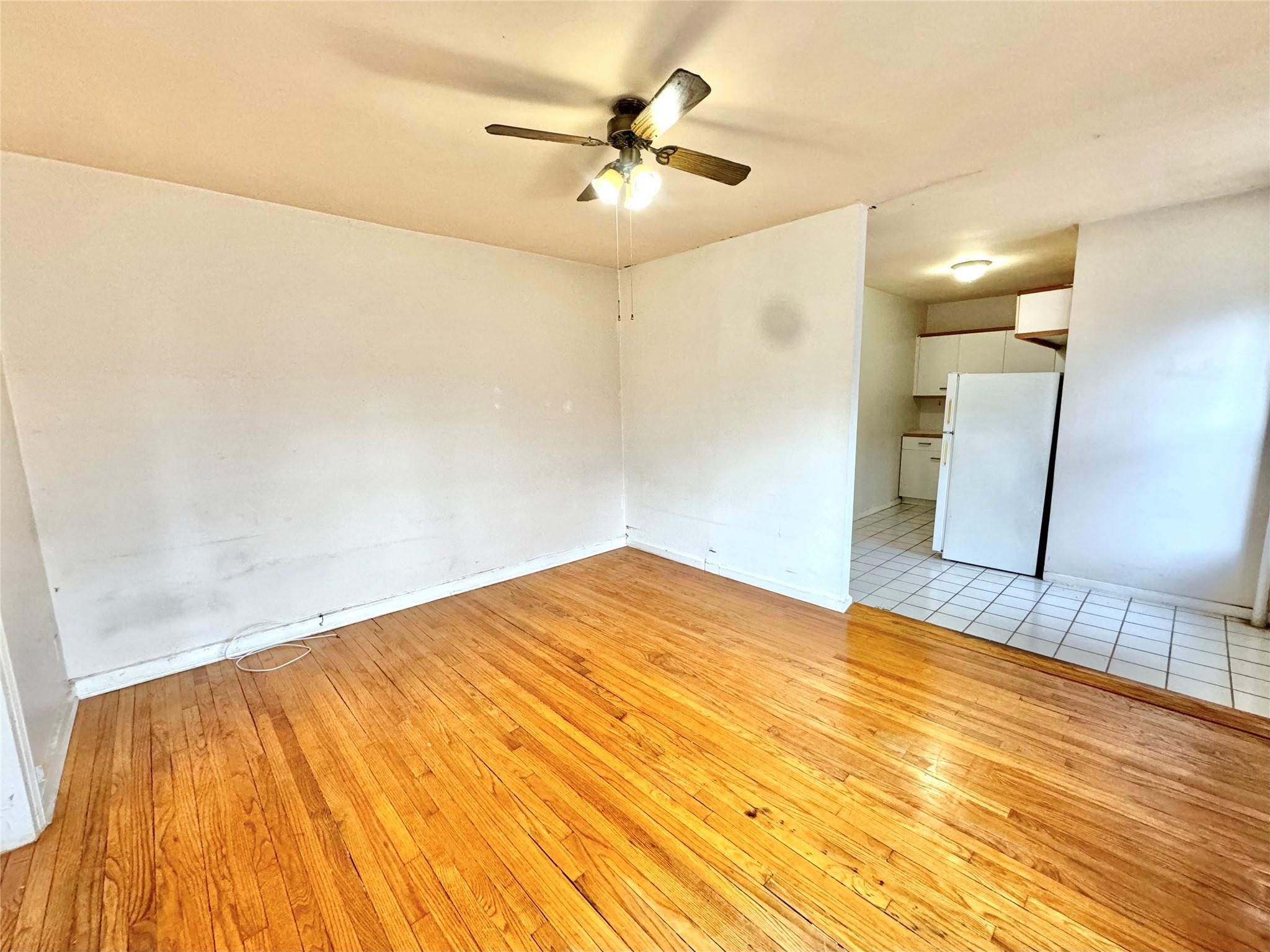 #10 photo, 3045 Hobart Street, Woodside , NY 11377