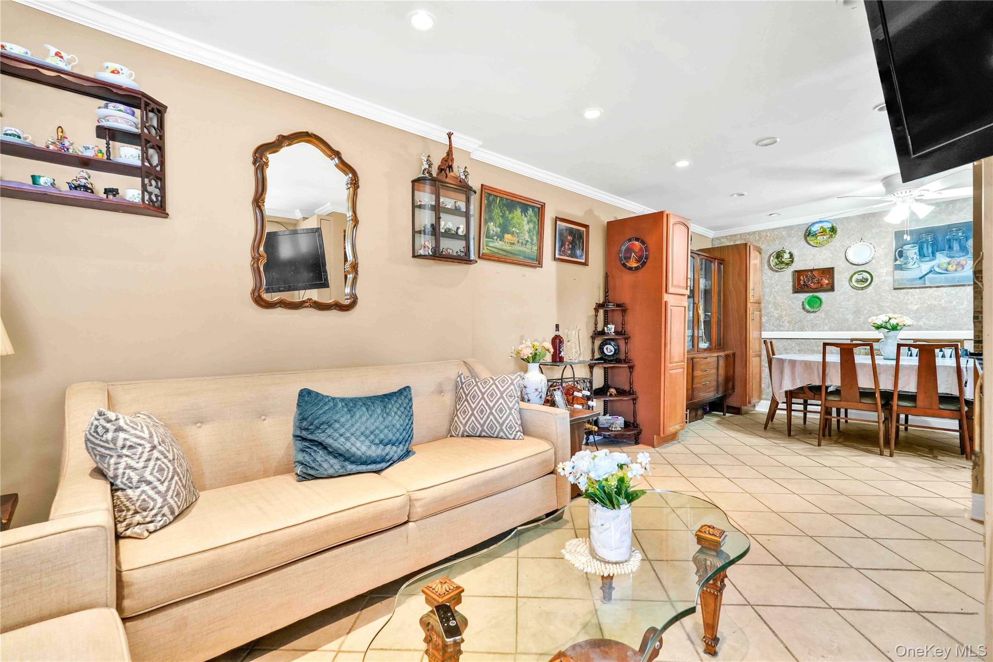 #8 photo, 1623 George Street, クイーンズ区 Ridgewood , NY 11385