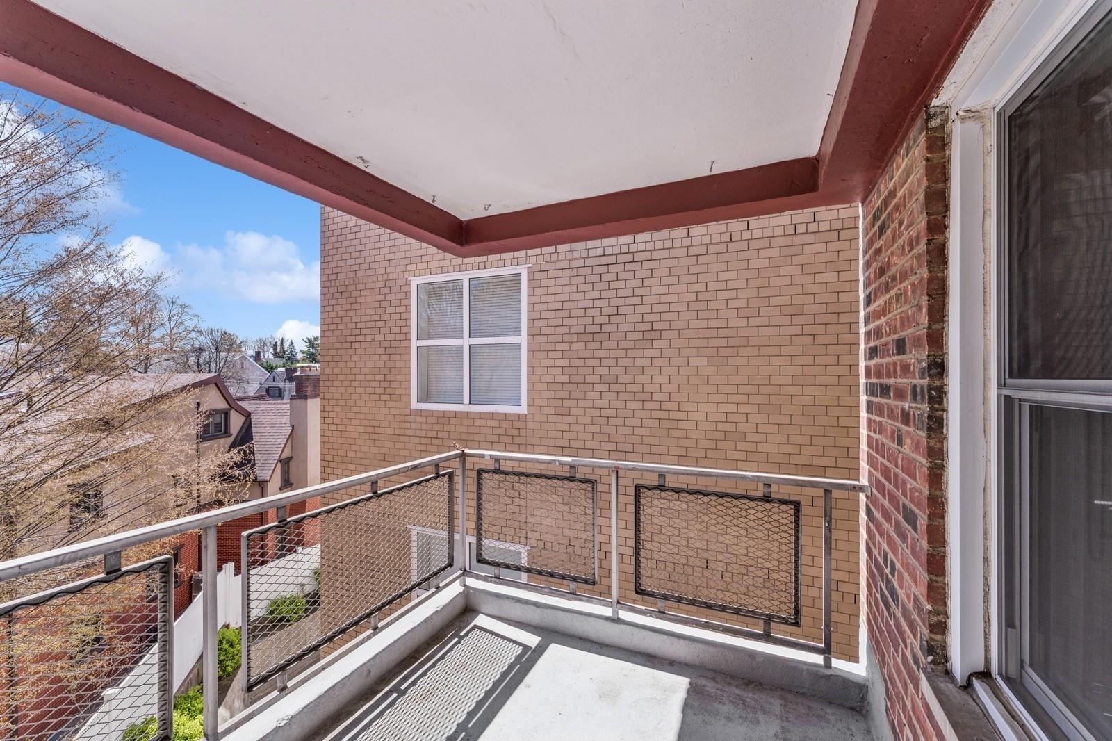 #17 photo, 241-20 Northern Boulevard, クイーンズ区 Little Neck , NY 11362