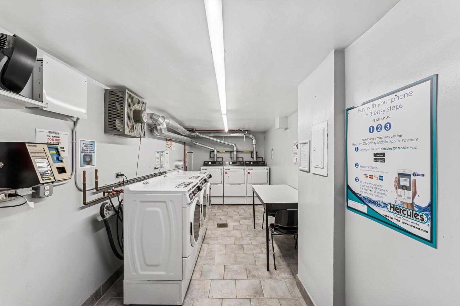 #19 photo, 241-20 Northern Boulevard, クイーンズ区 Little Neck , NY 11362