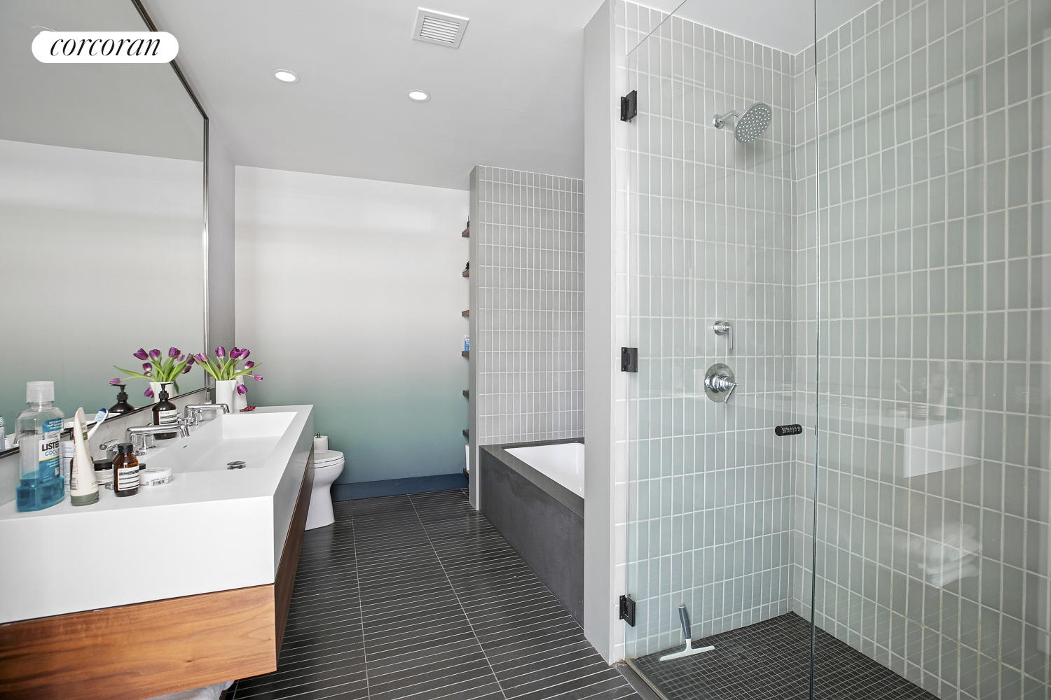 #8 photo, 438 E 12TH Street, マンハッタン East Village , NY 10009