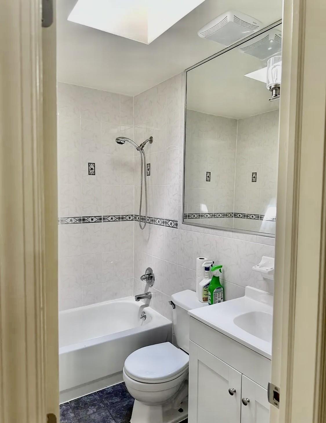 #8 photo, 338 Balcom Avenue, ブロンクス区 Bronx , NY 10465