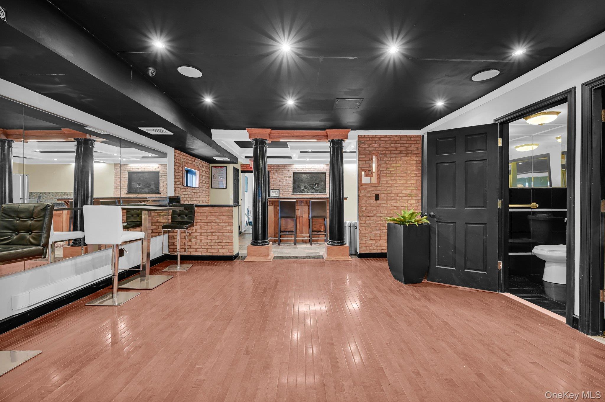 #10 photo, 135 Westchester Square, ブロンクス区 Bronx , NY 10461