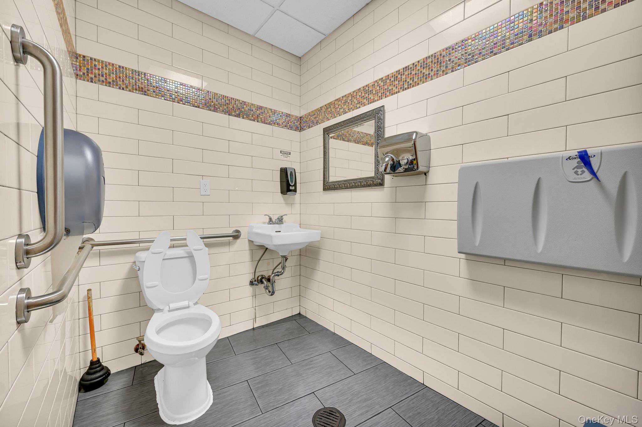 #9 photo, 135 Westchester Square, ブロンクス区 Bronx , NY 10461