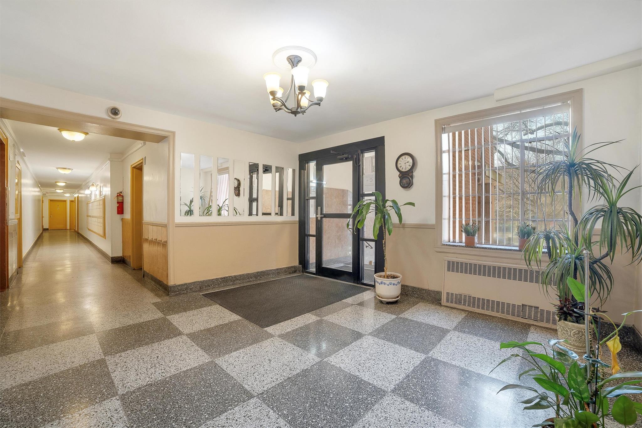 #2 photo, 2750 Olinville Avenue, ブロンクス区 Bronx , NY 10467