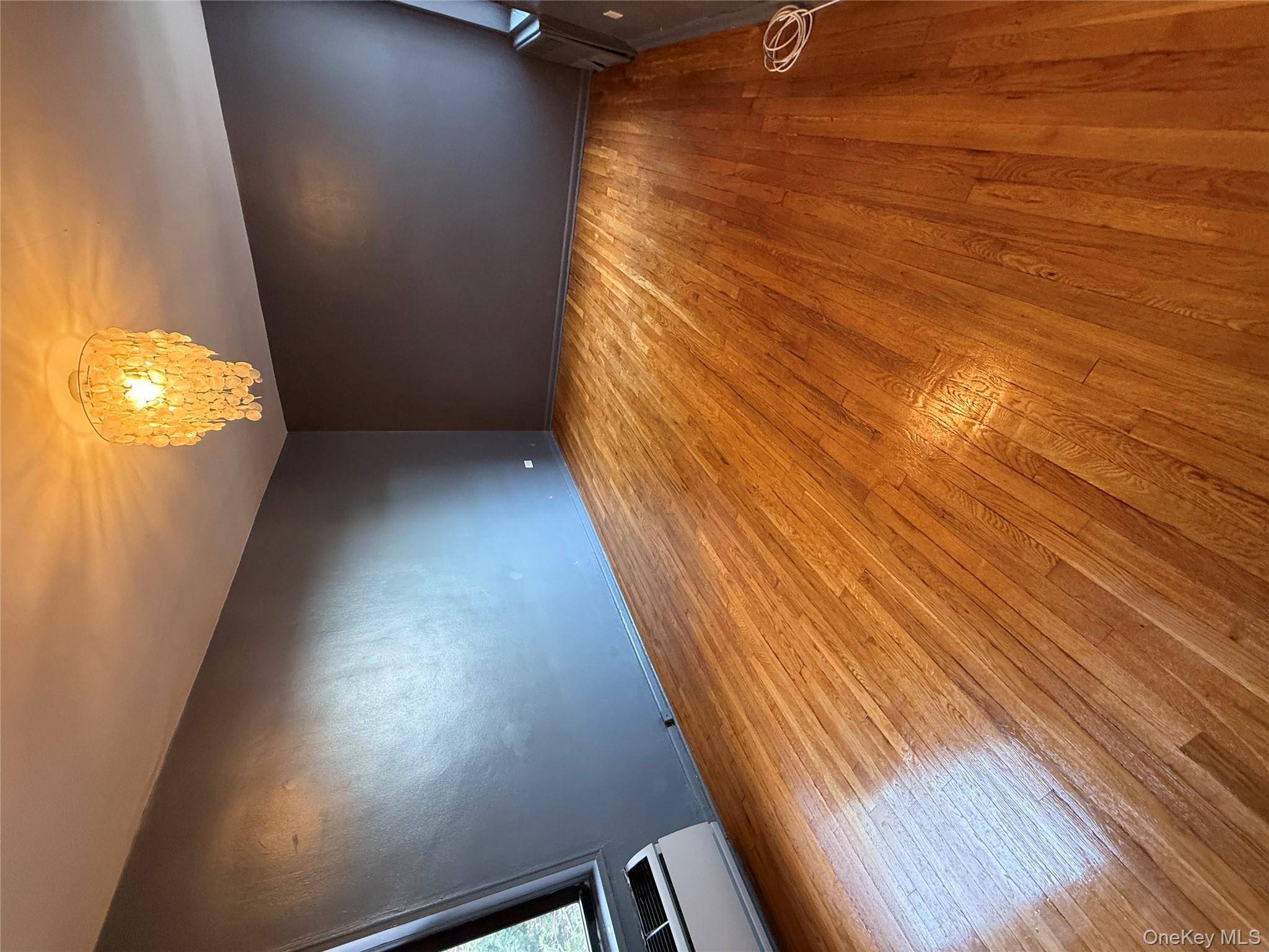 #12 photo, 65-15 38th Avenue, クイーンズ区 Woodside , NY 11377