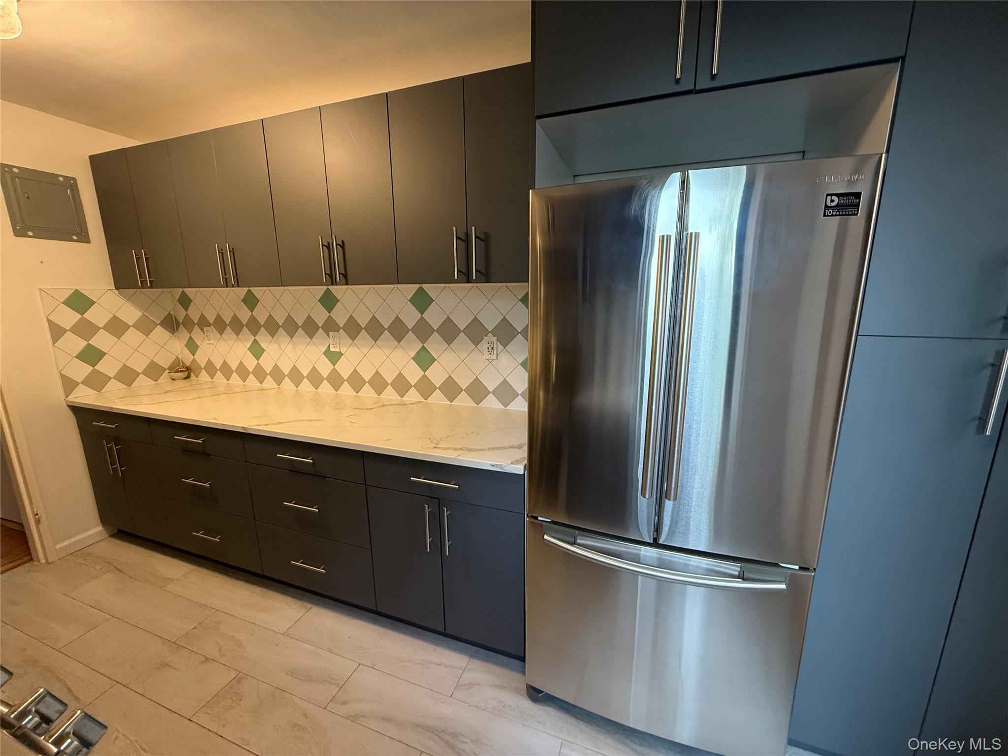 #13 photo, 65-15 38th Avenue, クイーンズ区 Woodside , NY 11377