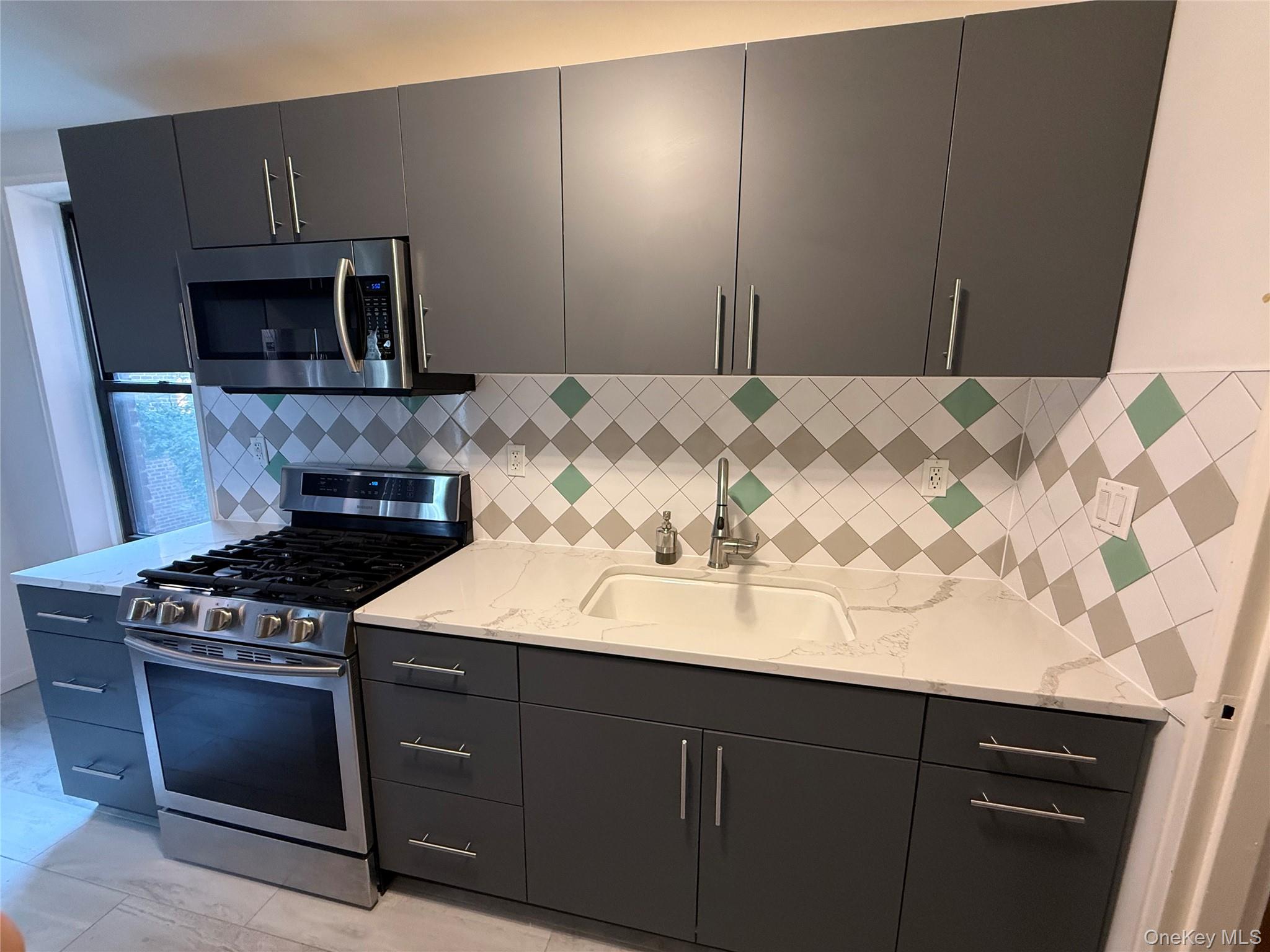 #14 photo, 65-15 38th Avenue, クイーンズ区 Woodside , NY 11377