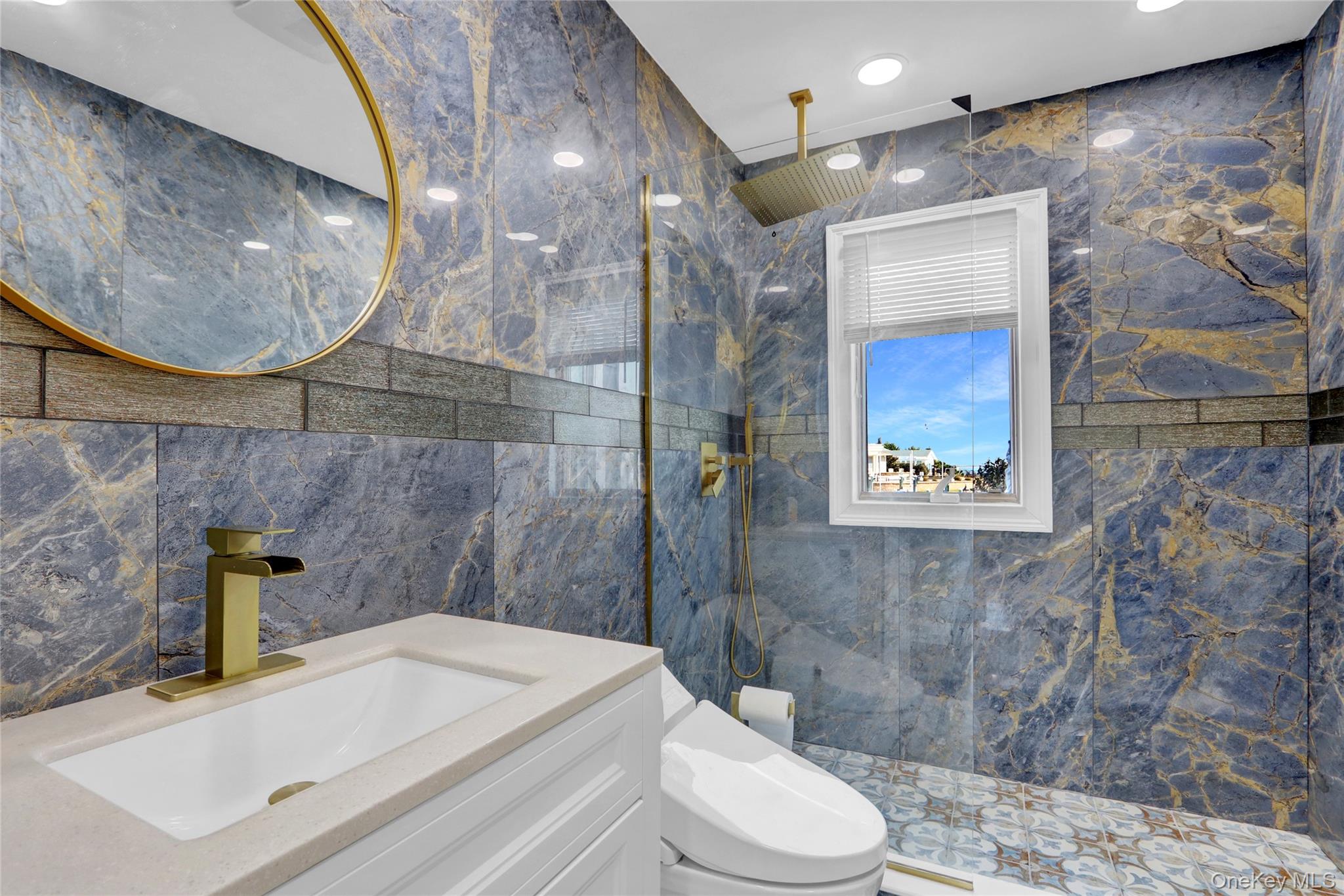 #17 photo, 505 East Drive, サフォーク郡 Copiague , NY 11726