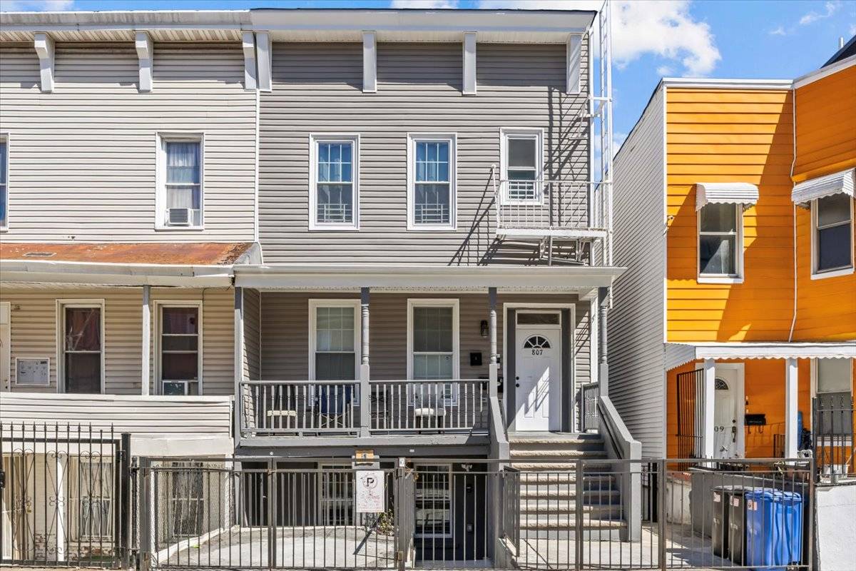 #15 photo, 807 elsmere pl, West Bronx , NY 10460