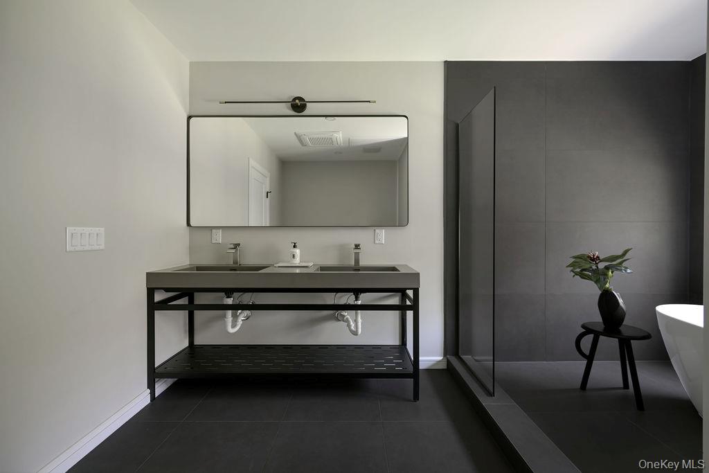 #19 photo, 30 Narrow Road, Kingston , NY 12401