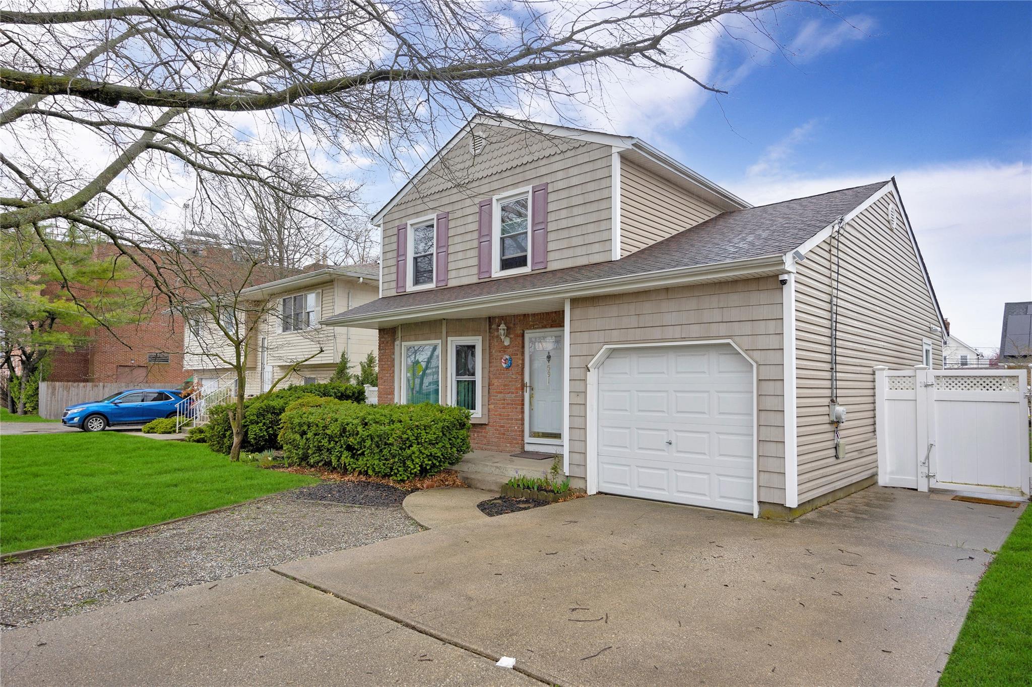 #3 photo, 591 Conklin Street, ナッソー郡 Farmingdale , NY 11735