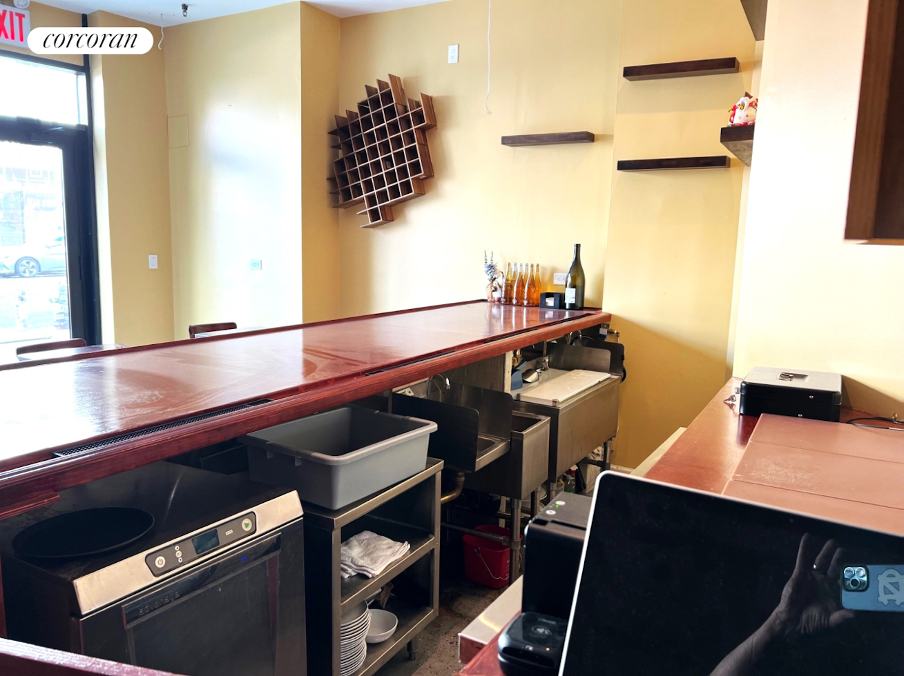 #18 photo, 550 METROPOLITAN Avenue, Williamsburg,North , NY 11211