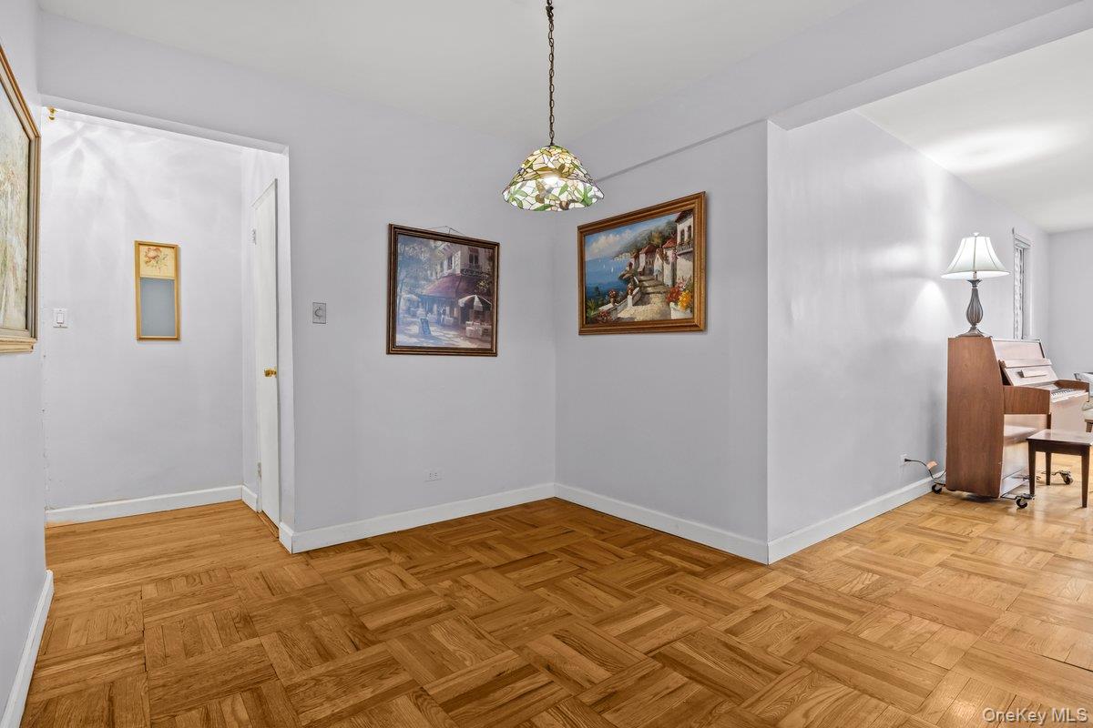 #9 photo, 5601 Riverdale Avenue, ブロンクス区 Bronx , NY 10471