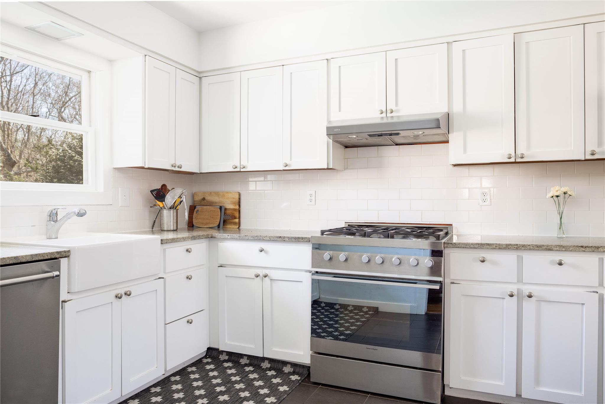 #8 photo, 2 Captains Walk, サフォーク郡 East Hampton , NY 11937