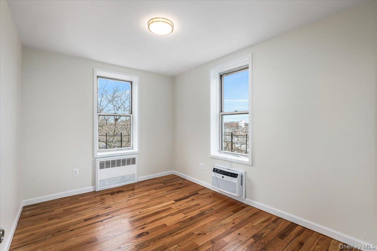 #14 photo, 59-30 108 Street, クイーンズ区 Corona , NY 11368