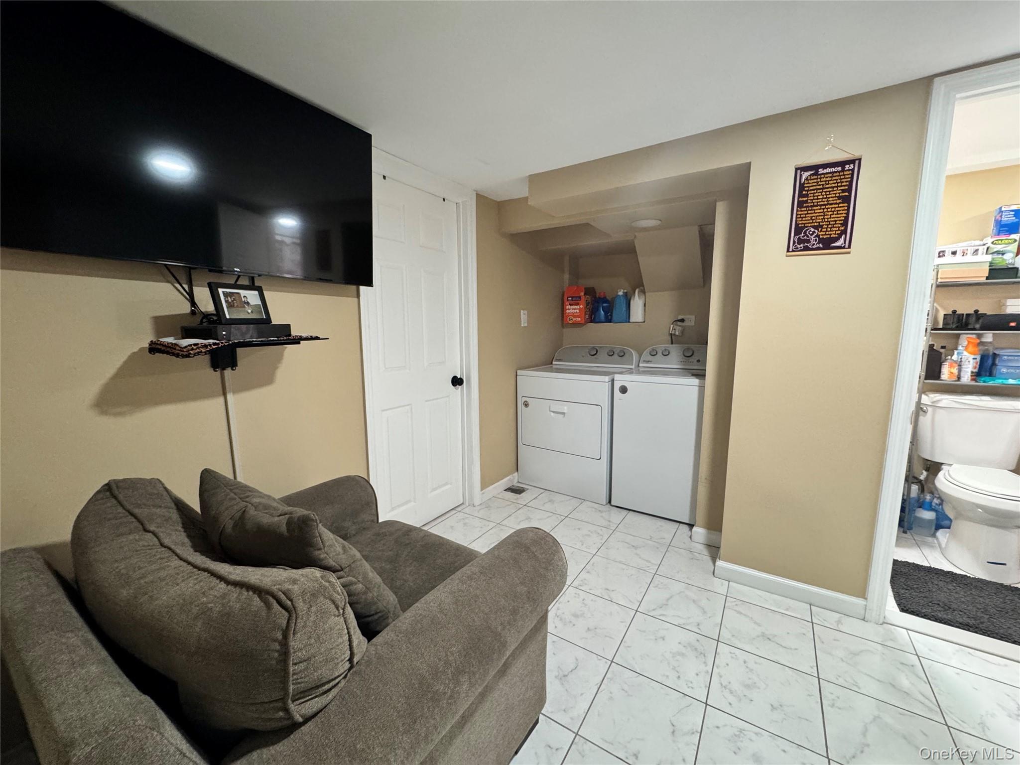 #13 photo, 315 Cedar Court, Copiague , NY 11726