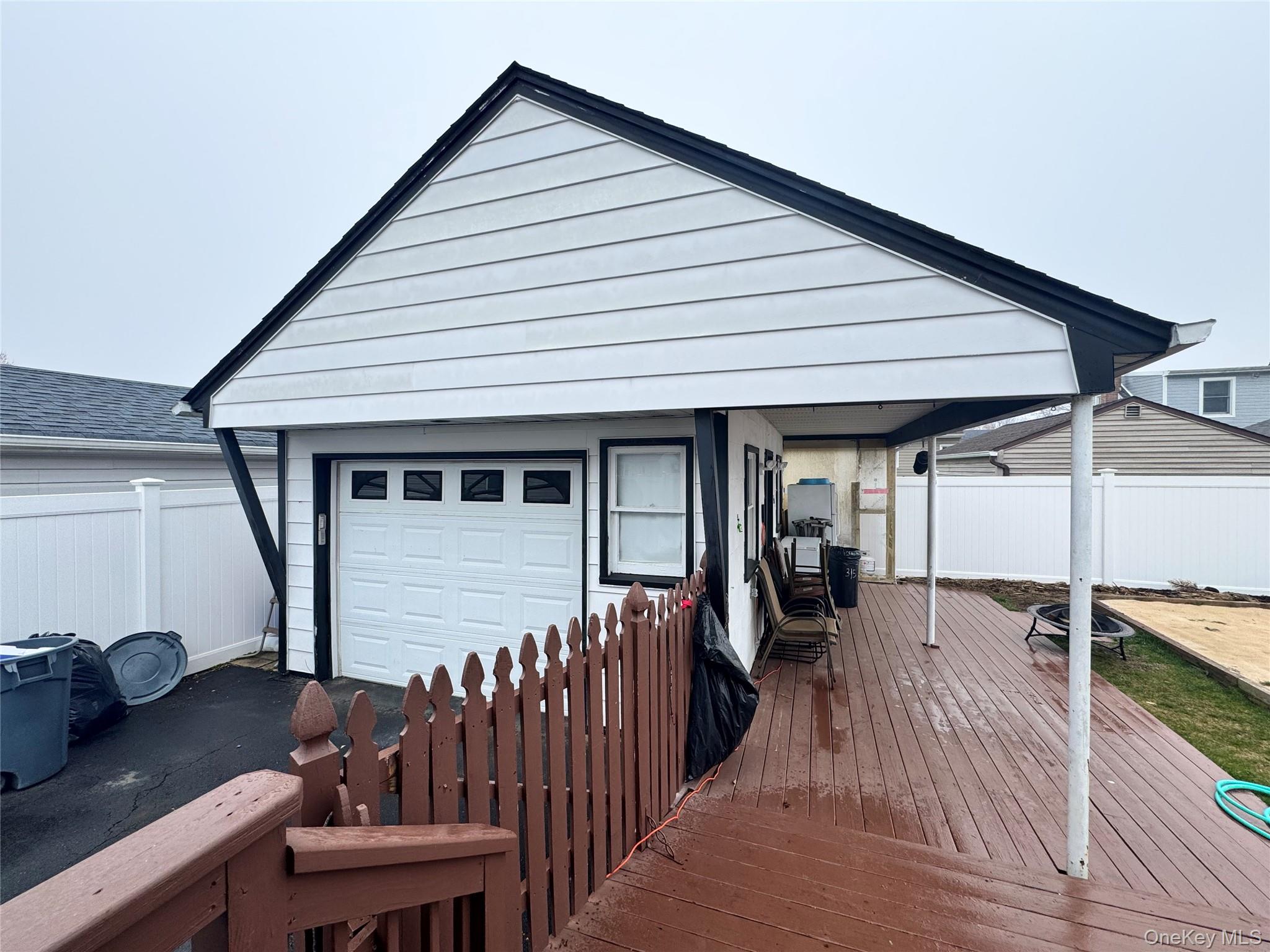 #15 photo, 315 Cedar Court, Copiague , NY 11726