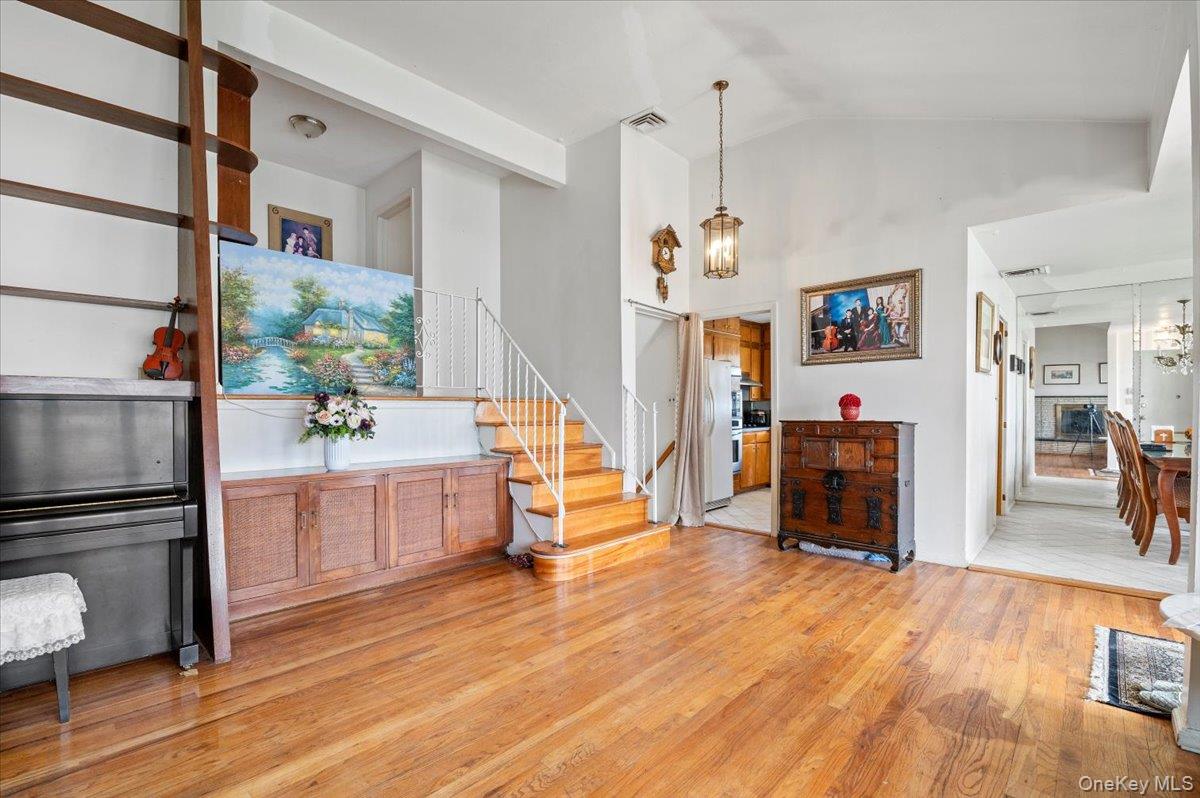 #5 photo, 18 Hilary Lane, ナッソー郡 Westbury , NY 11590