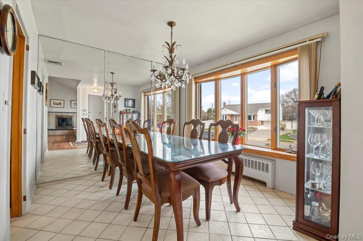 #7 photo, 18 Hilary Lane, ナッソー郡 Westbury , NY 11590