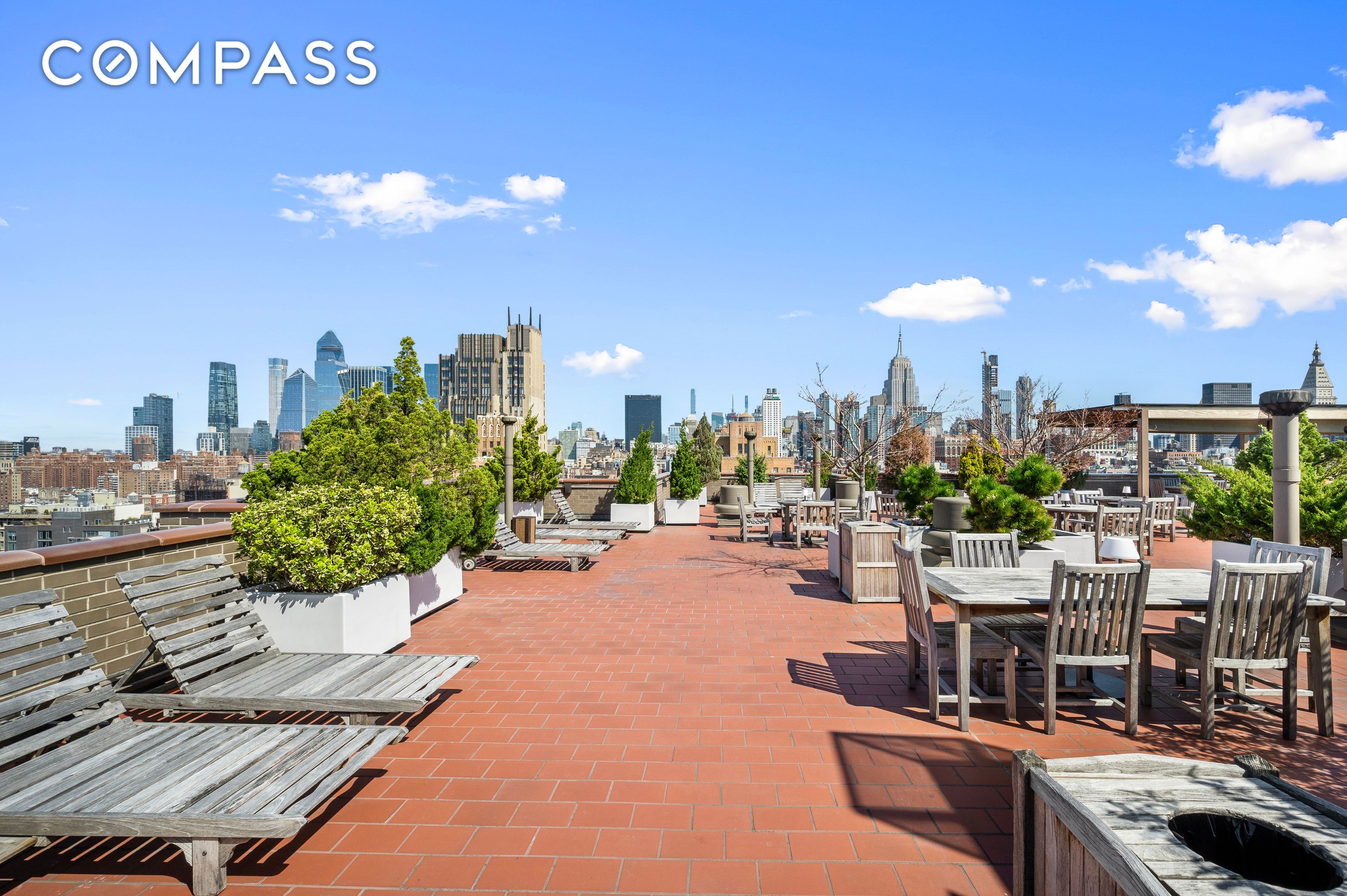 #9 photo, 77 7th Avenue, マンハッタン Chelsea , NY 10011