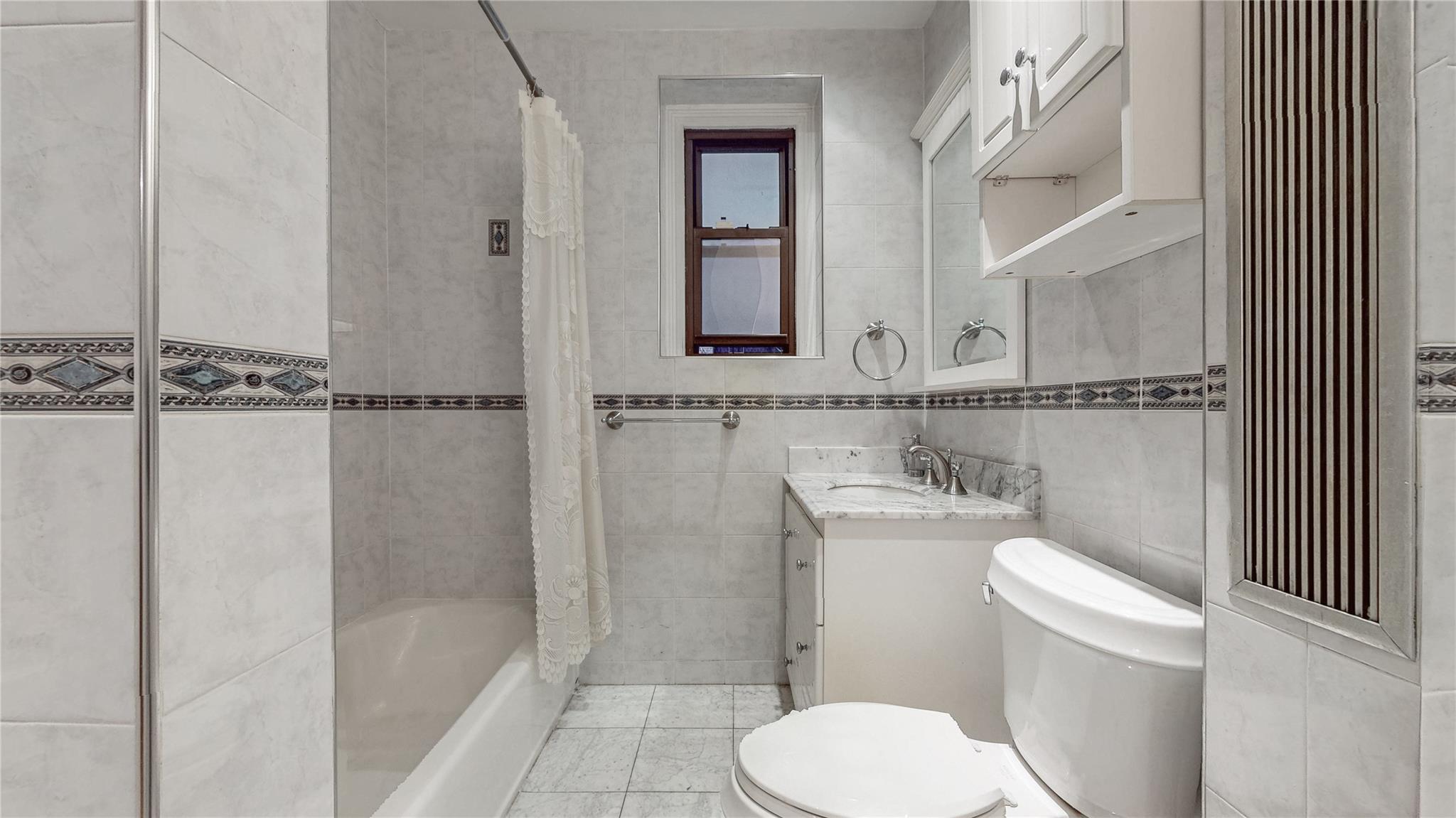 #12 photo, 109-14 Ascan Avenue, クイーンズ区 Forest Hills , NY 11375