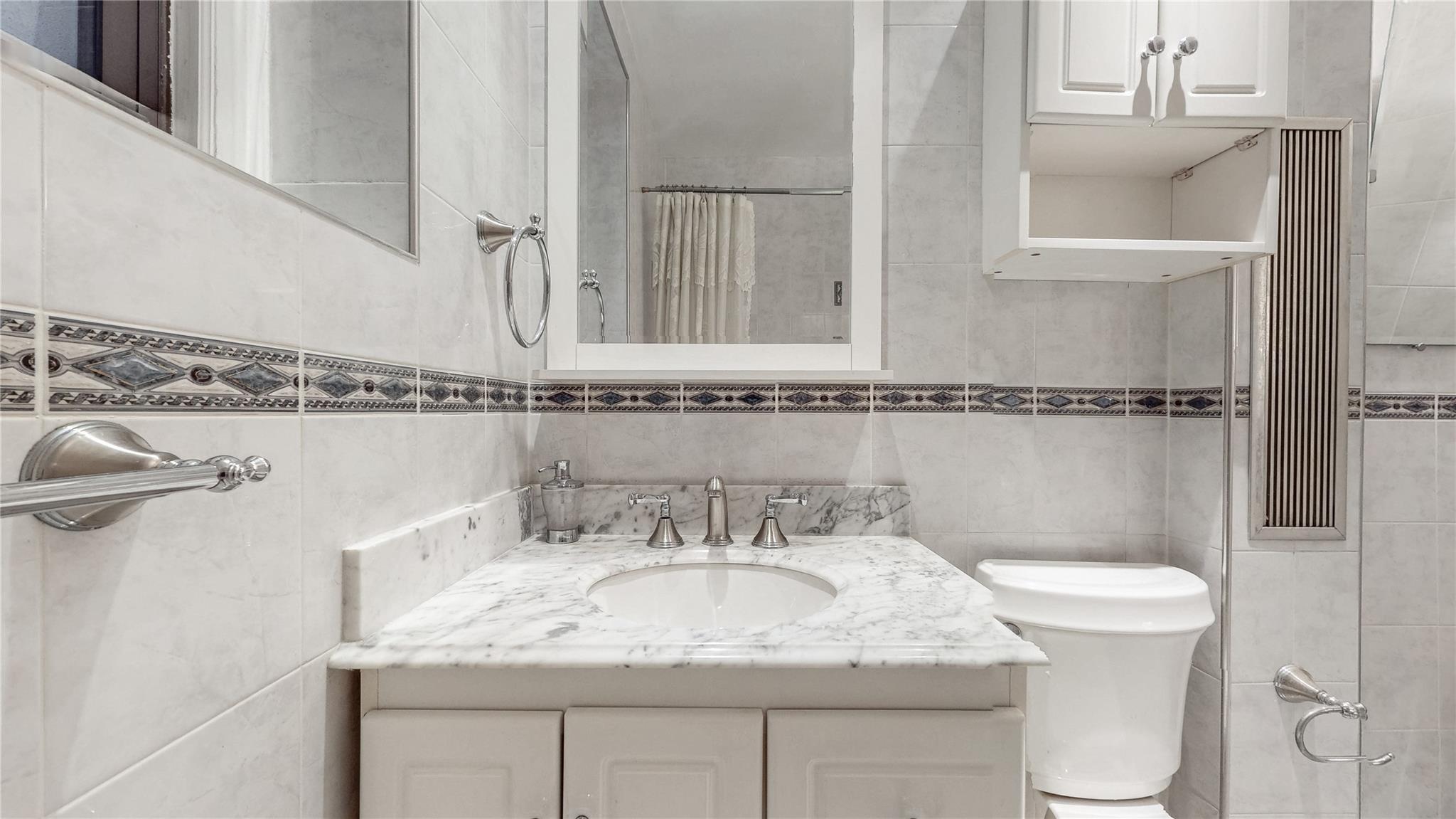 #13 photo, 109-14 Ascan Avenue, クイーンズ区 Forest Hills , NY 11375