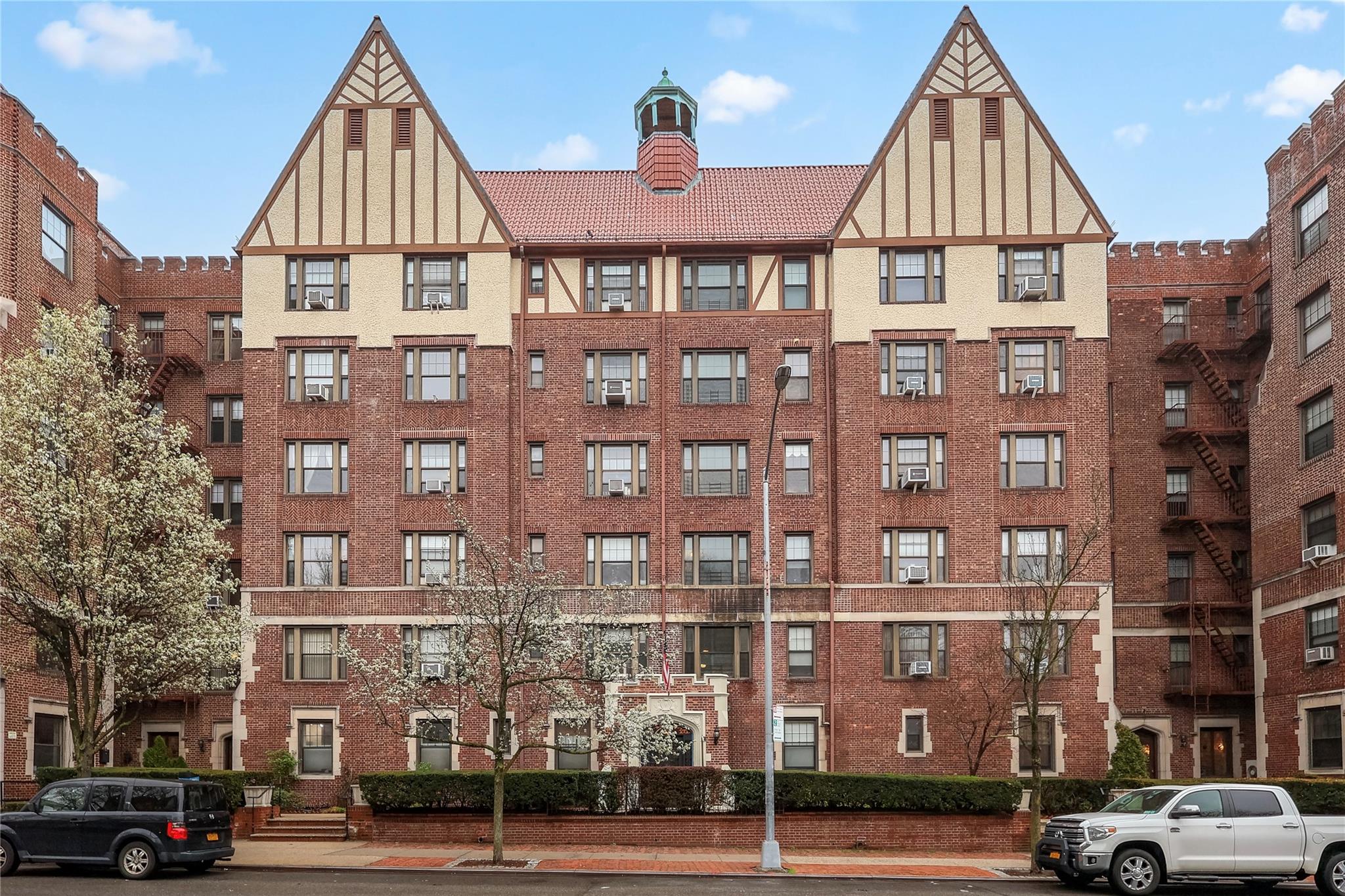 #14 photo, 109-14 Ascan Avenue, クイーンズ区 Forest Hills , NY 11375