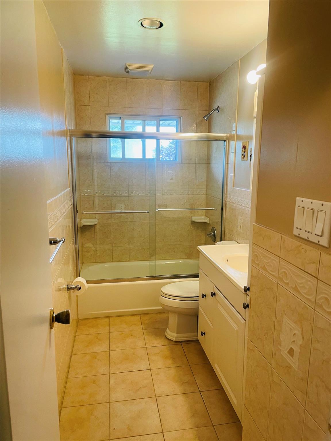 #12 photo, 170 11th Street, 東長島 West Babylon , NY 11704